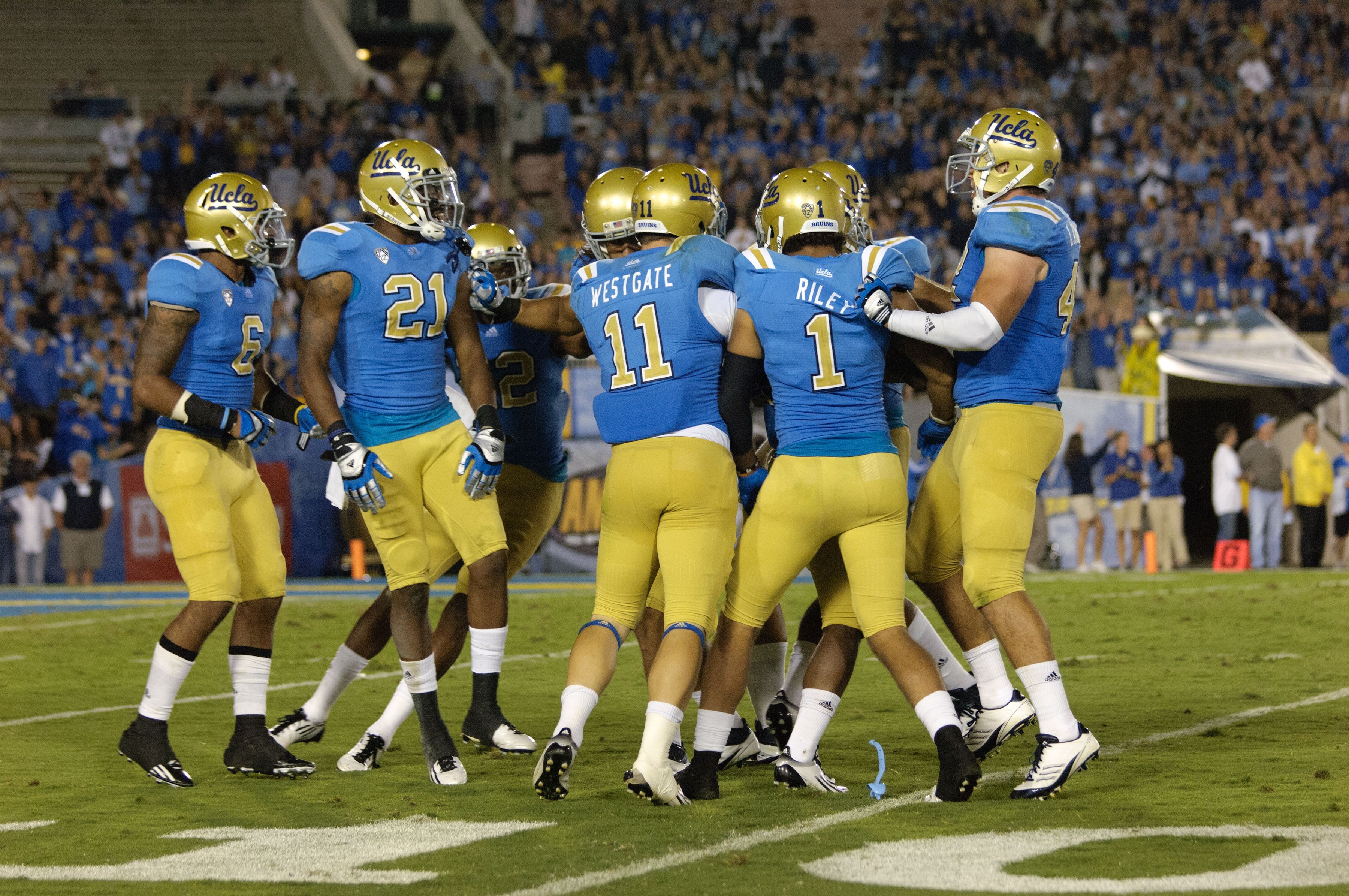 Squadra football UCLA Bruins, 3600x2391 2K, PC