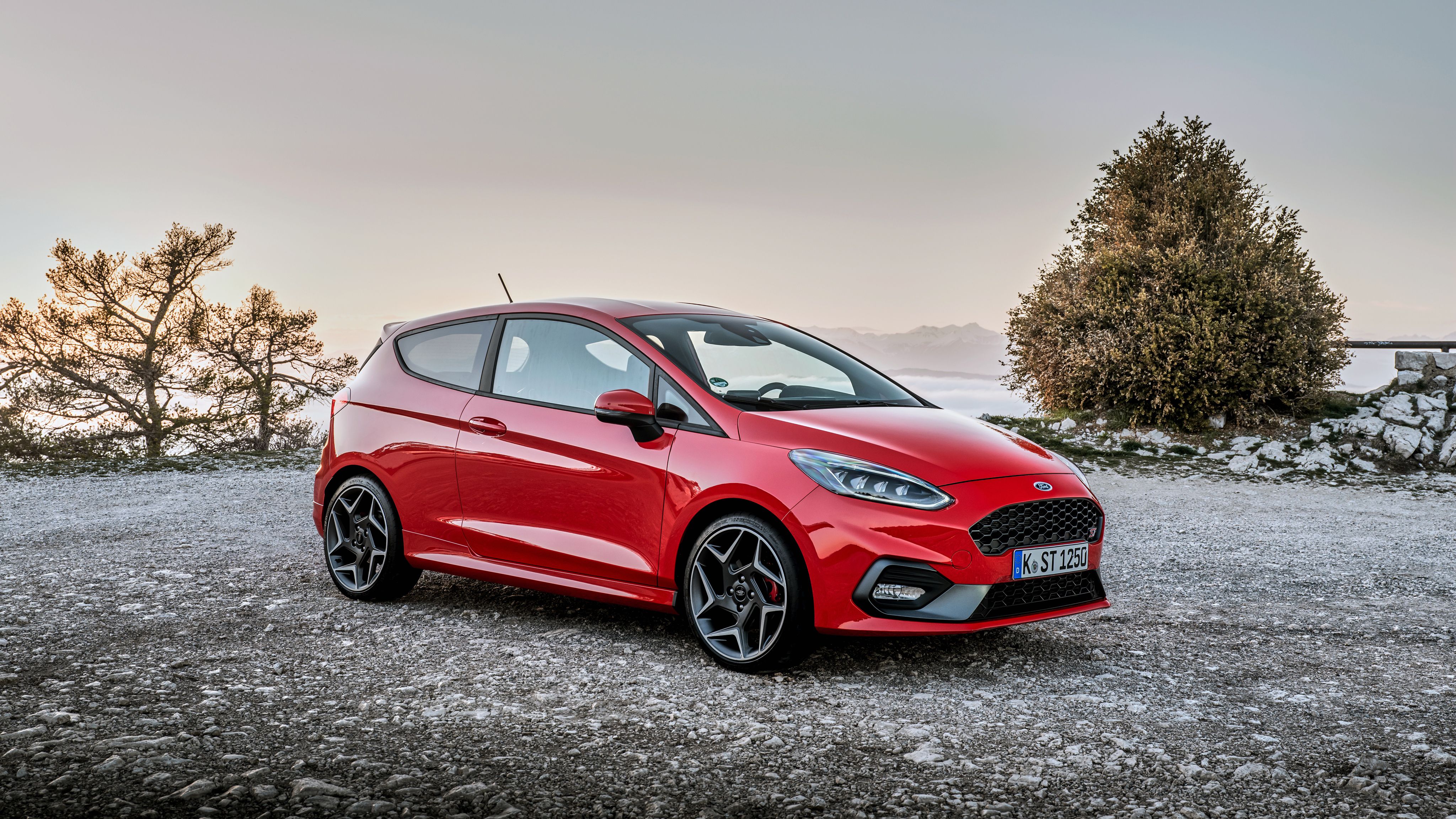 Ford Fiesta ST rossa, 4096x2304 UHD, PC 4K