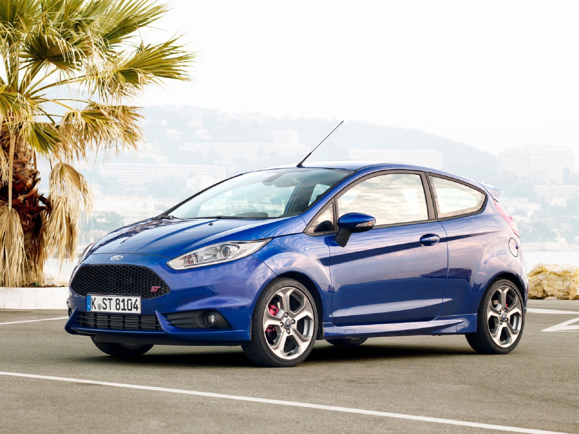 Ford Fiesta ST blu, 1920x1440 WUXGA, Desktop