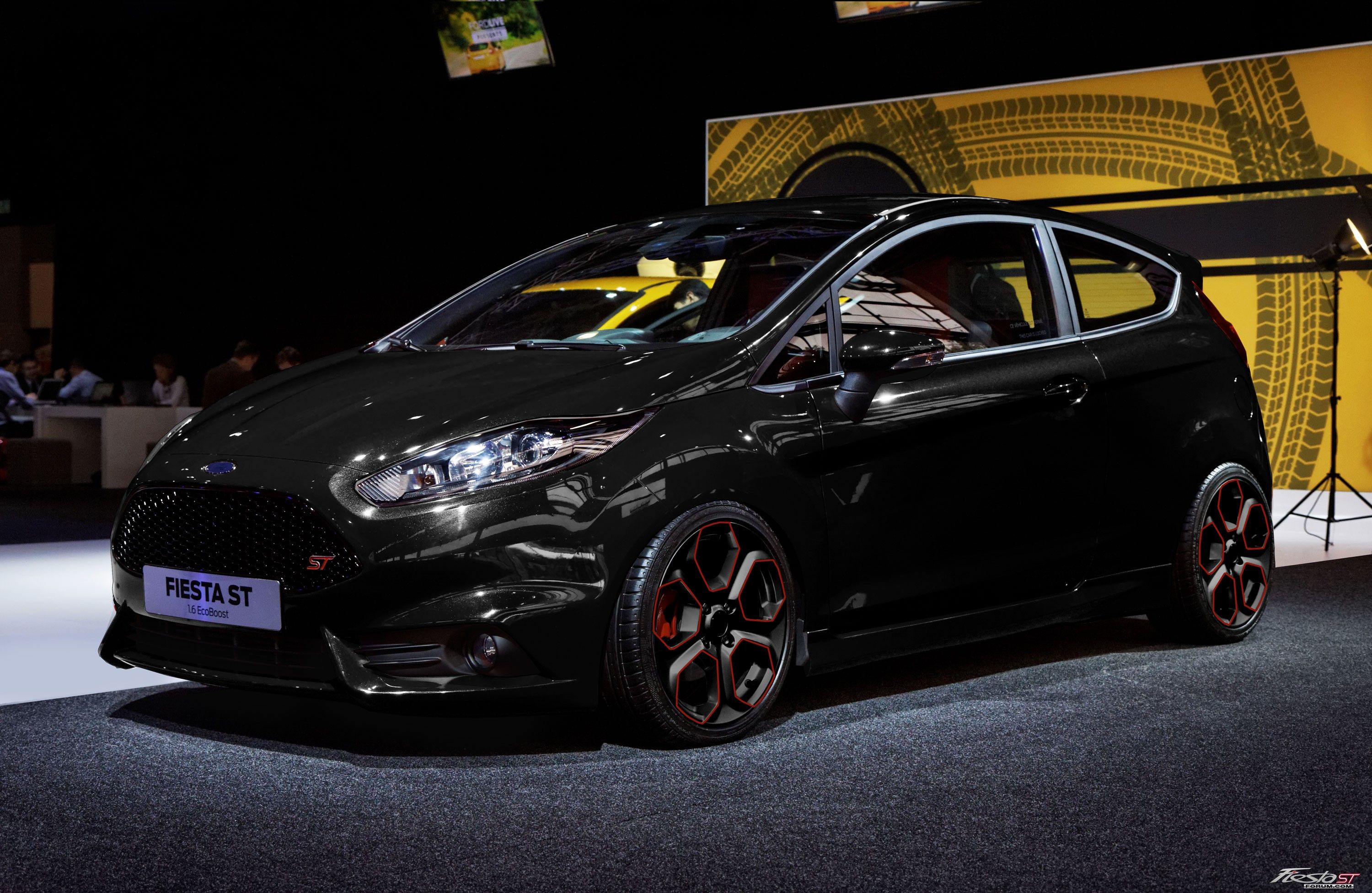 Ford Fiesta ST nera, 3000x1952 2K+, Desktop