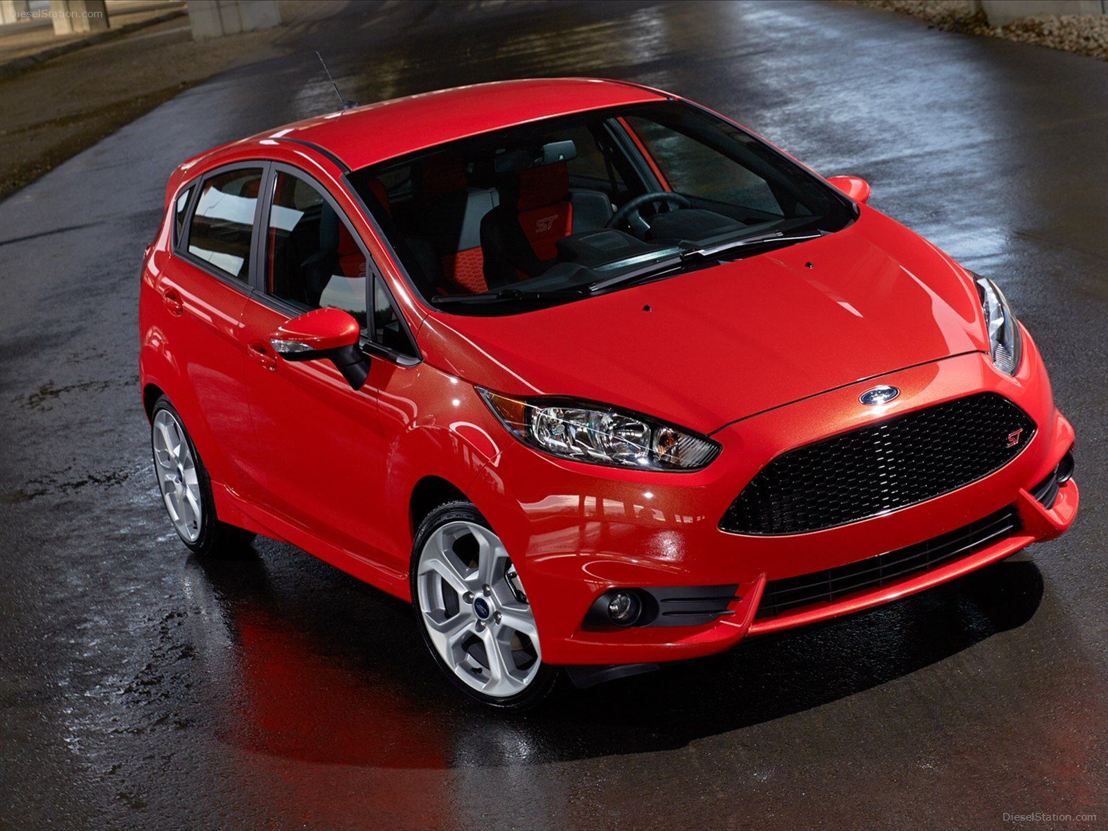 Ford Fiesta ST rossa, 1600x1200 HD, Laptop