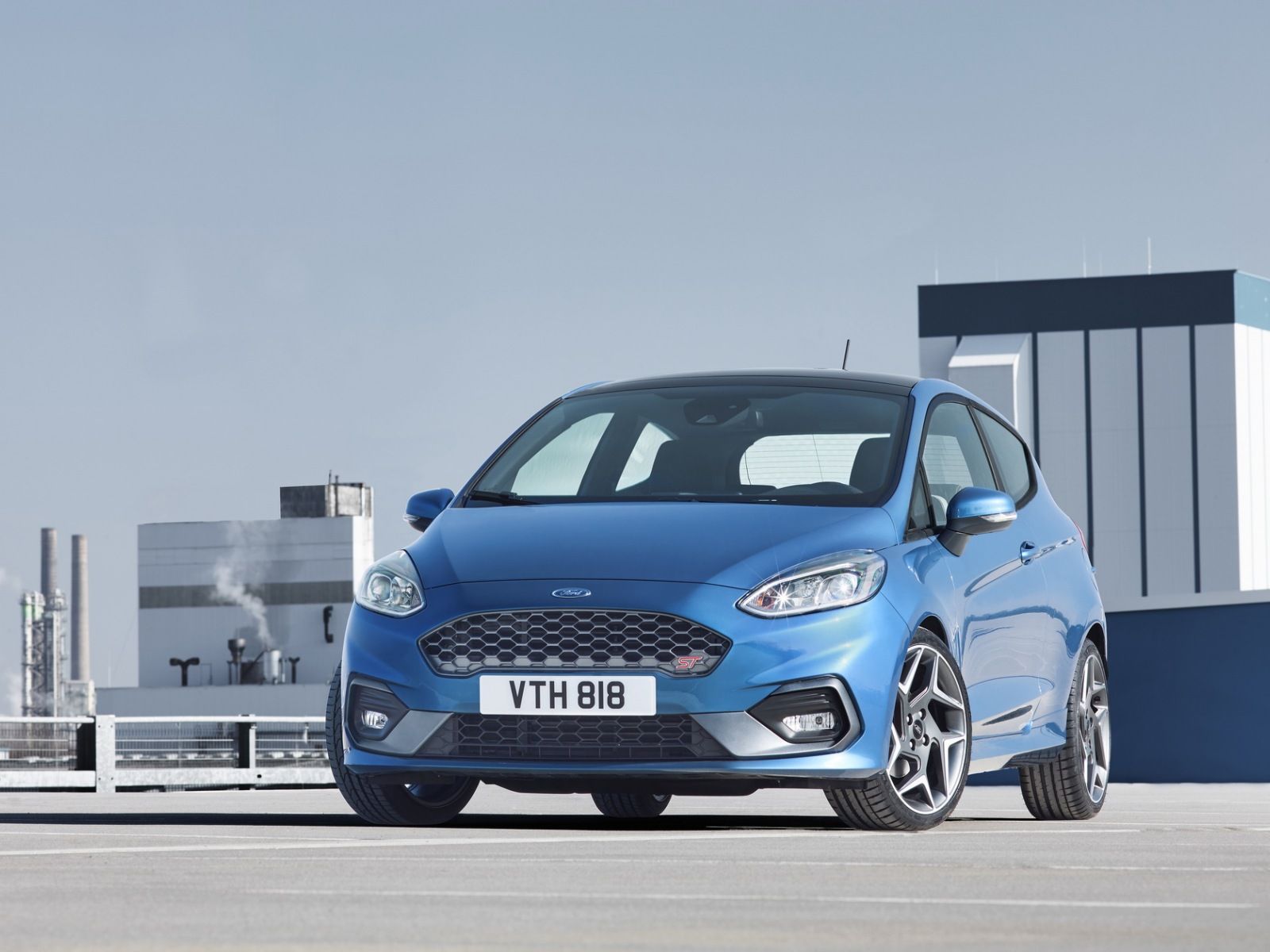 Ford Fiesta ST blu, 1600x1200 HD Ready, Desktop