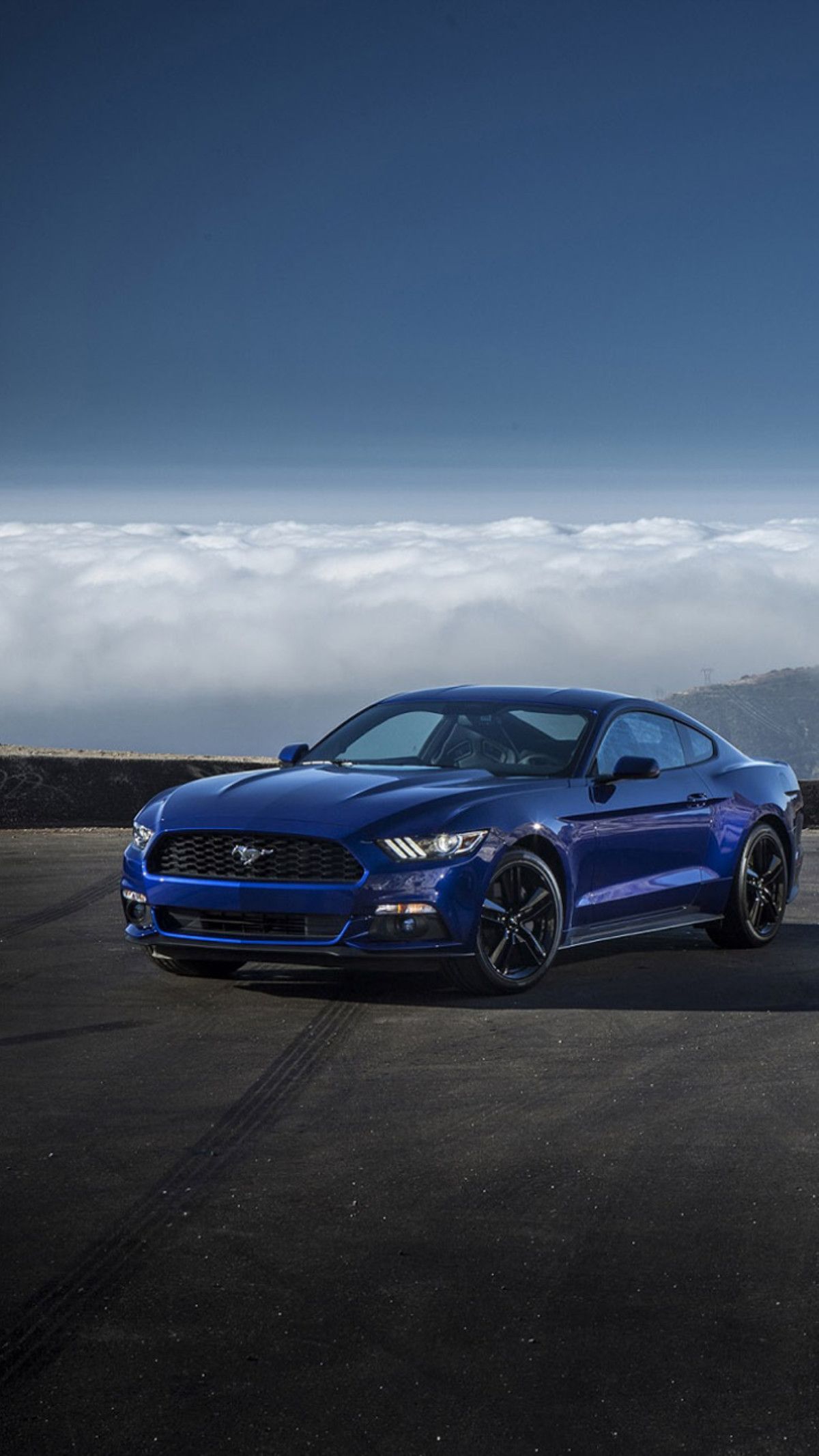 Ford Mustang blu montagna, 1200x2133 Verticale, Mobile
