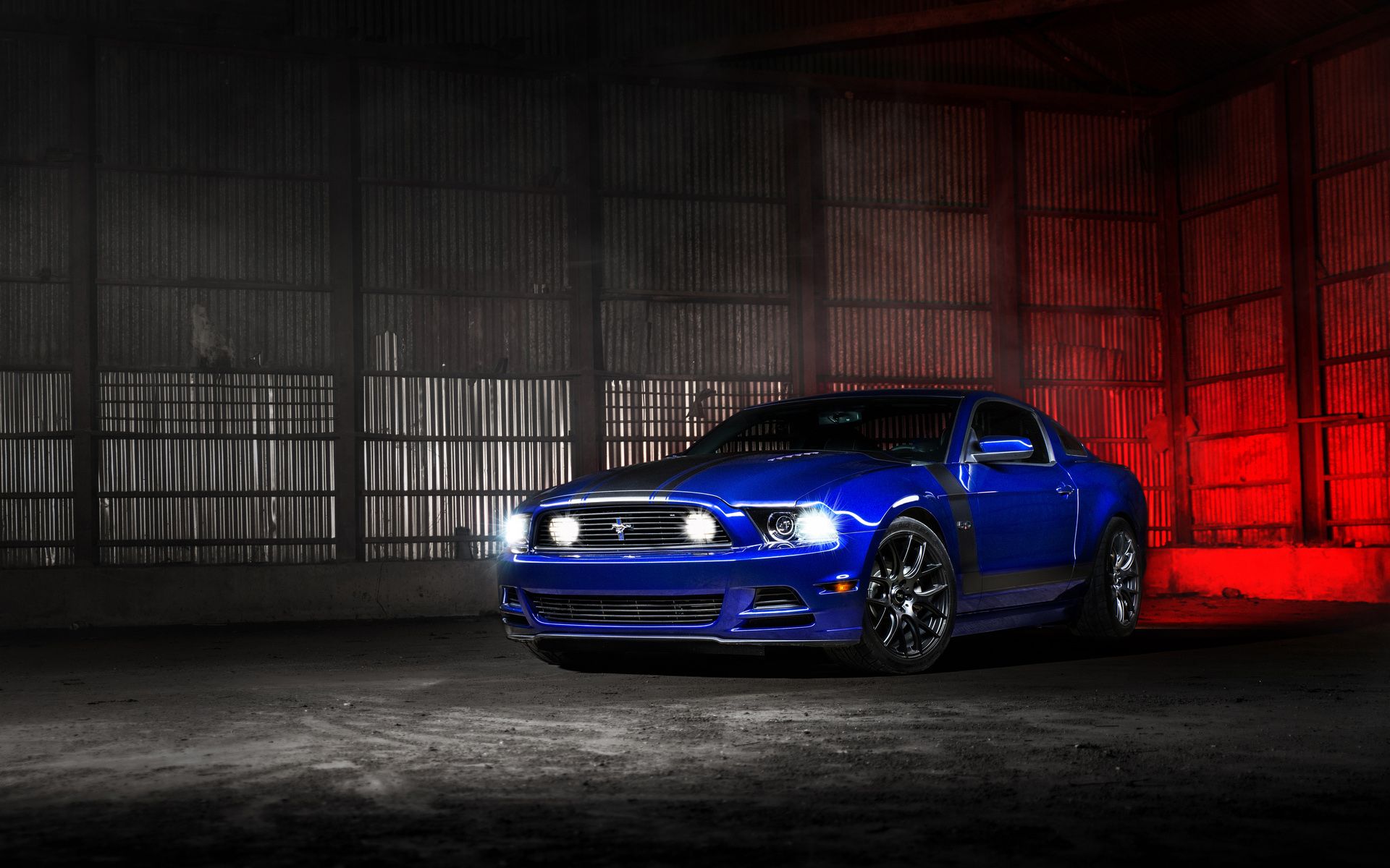 Ford Mustang blu in garage, 1920x1200 Full HD+ WUXGA, Desktop