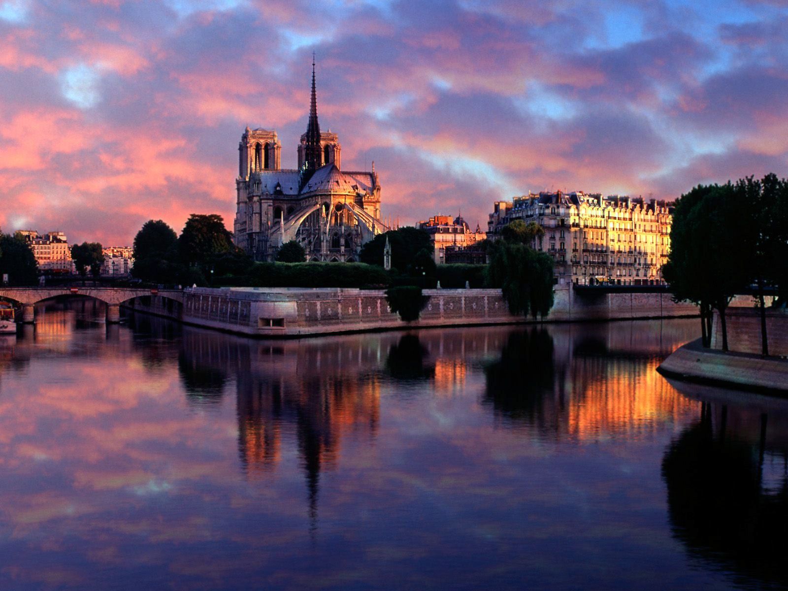Notre-Dame Parigi al tramonto, 1600x1200 HD, PC