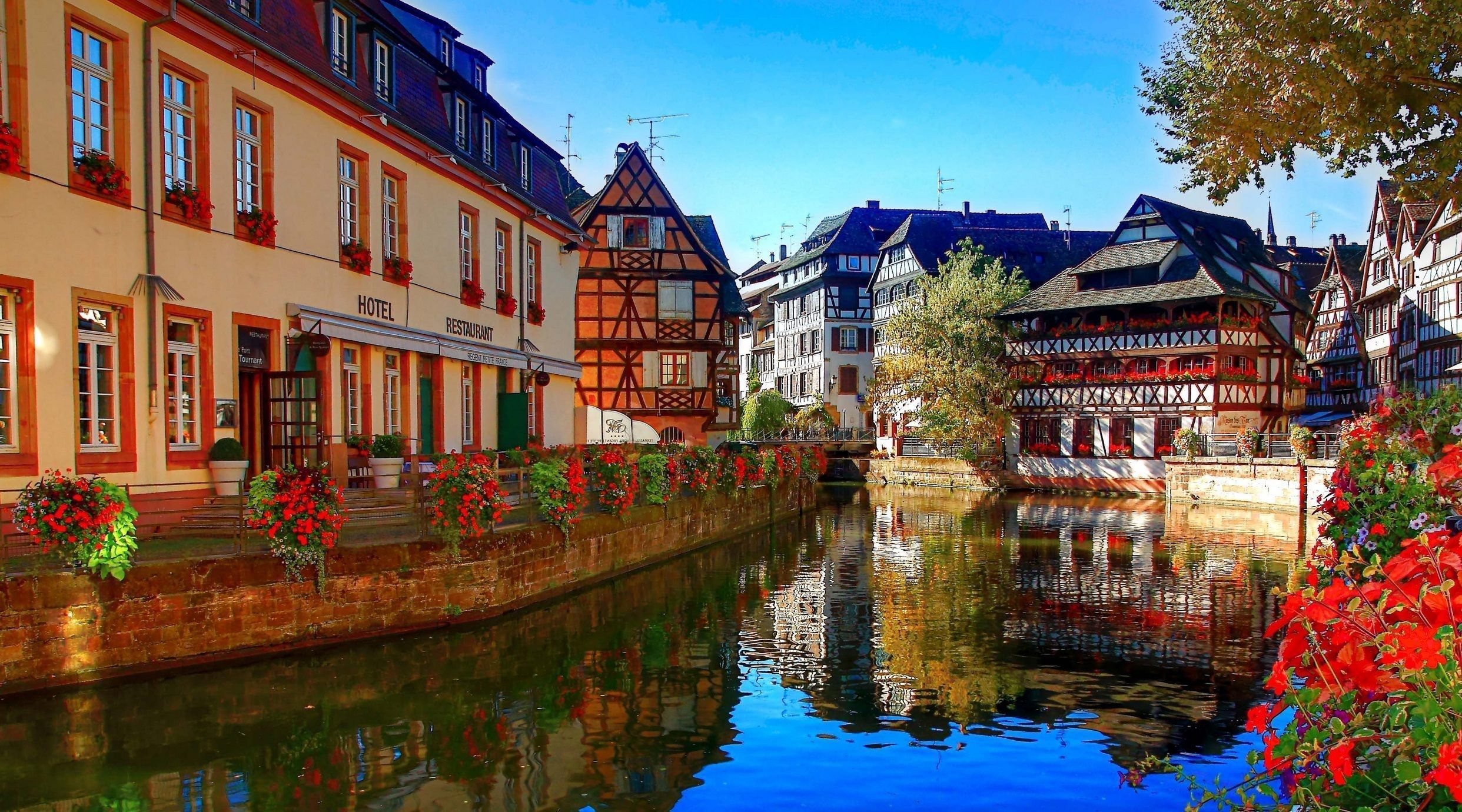 Canale a Strasburgo, Francia, 2484x1380 Hi-Res, Desktop