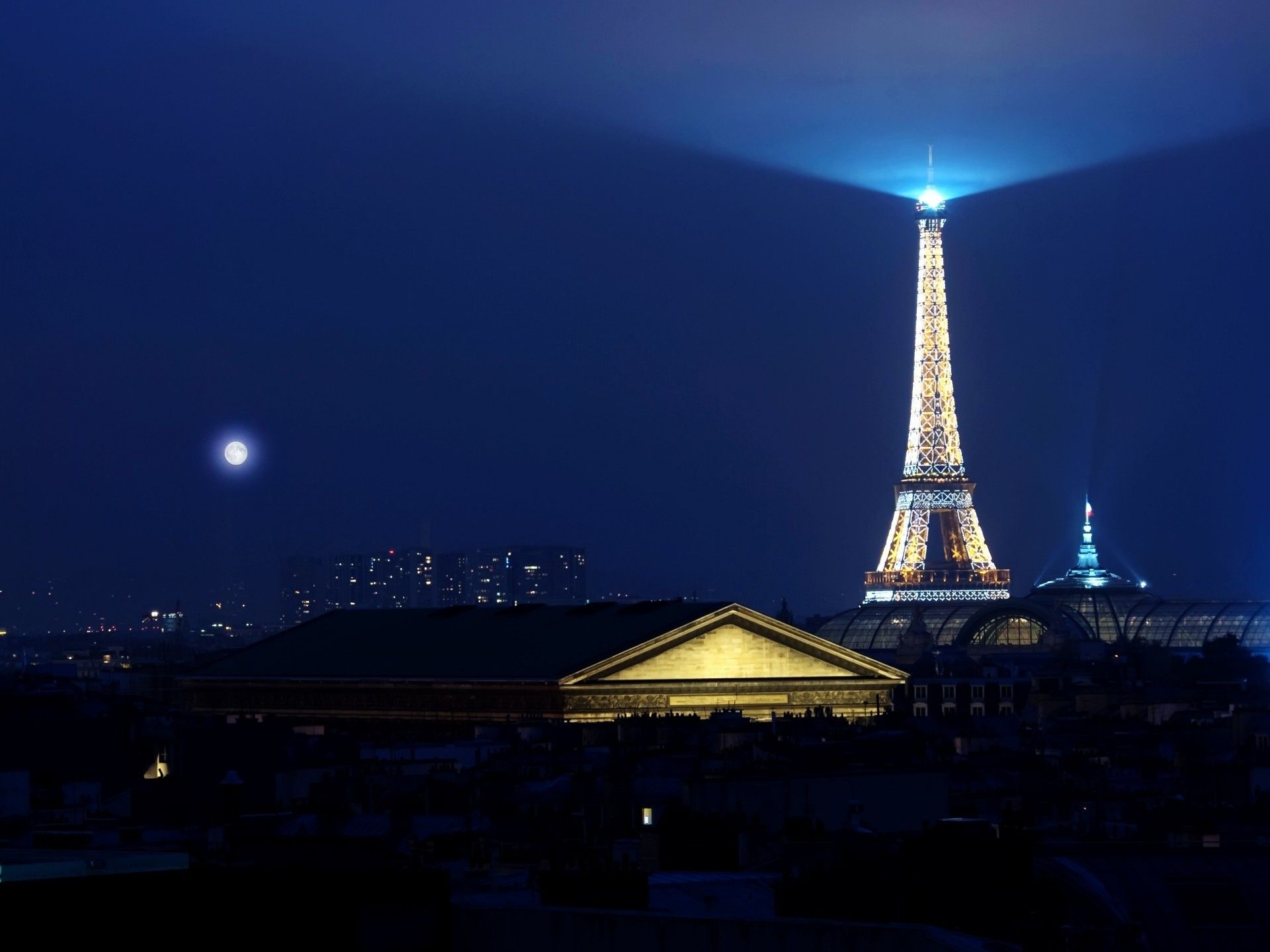 Torre Eiffel illuminata di notte, Parigi, 1920x1440 WUXGA, PC