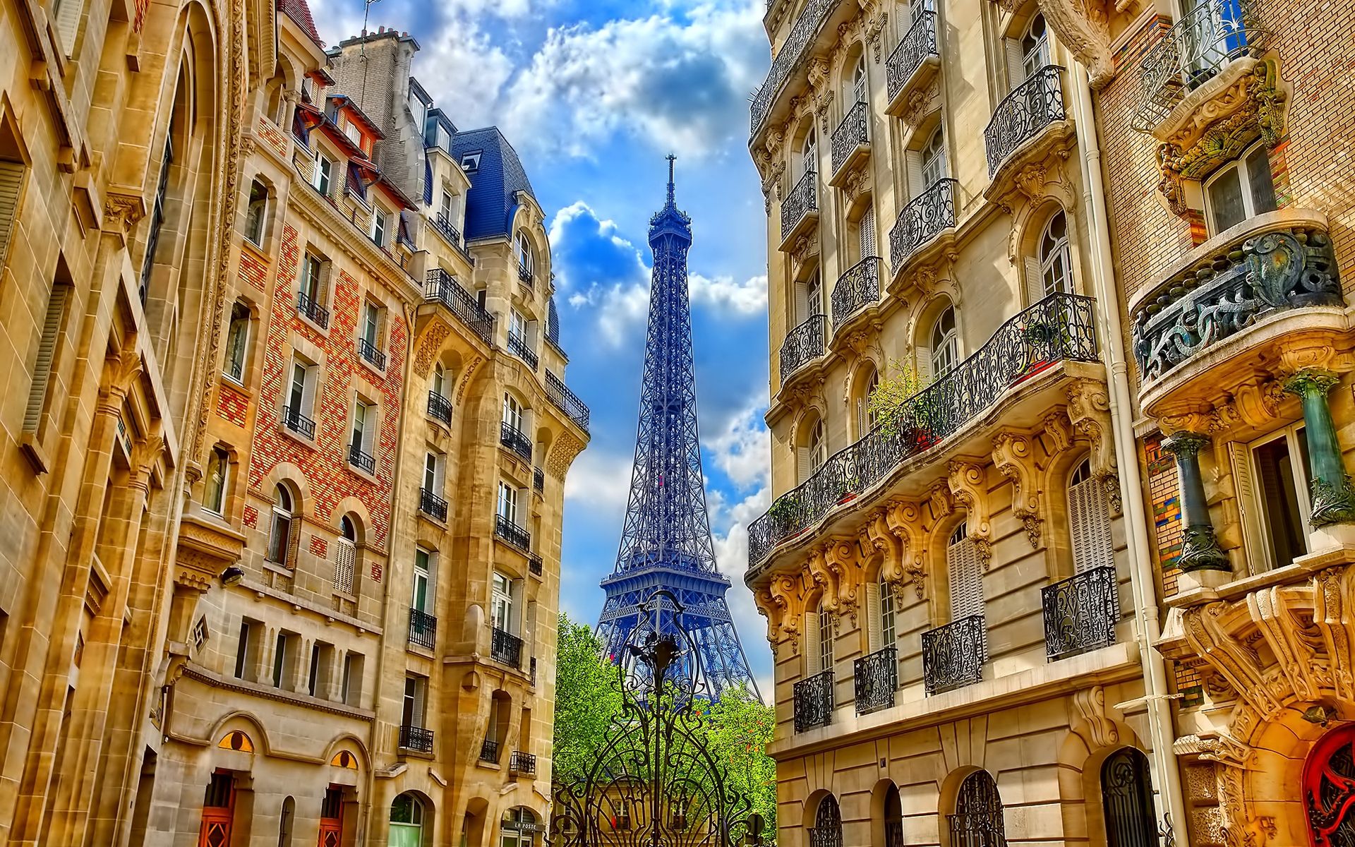 Torre Eiffel tra edifici parigini, 1920x1200 Full HD+ WUXGA, Desktop