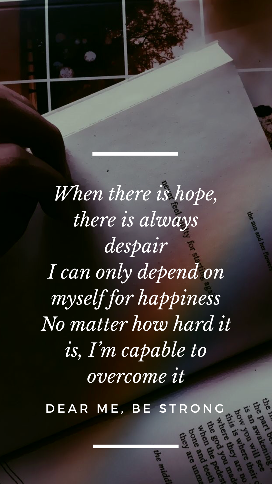 Frase motivazionale libro mano, 1080x1920 Full HD Verticale, iPhone Pro Max