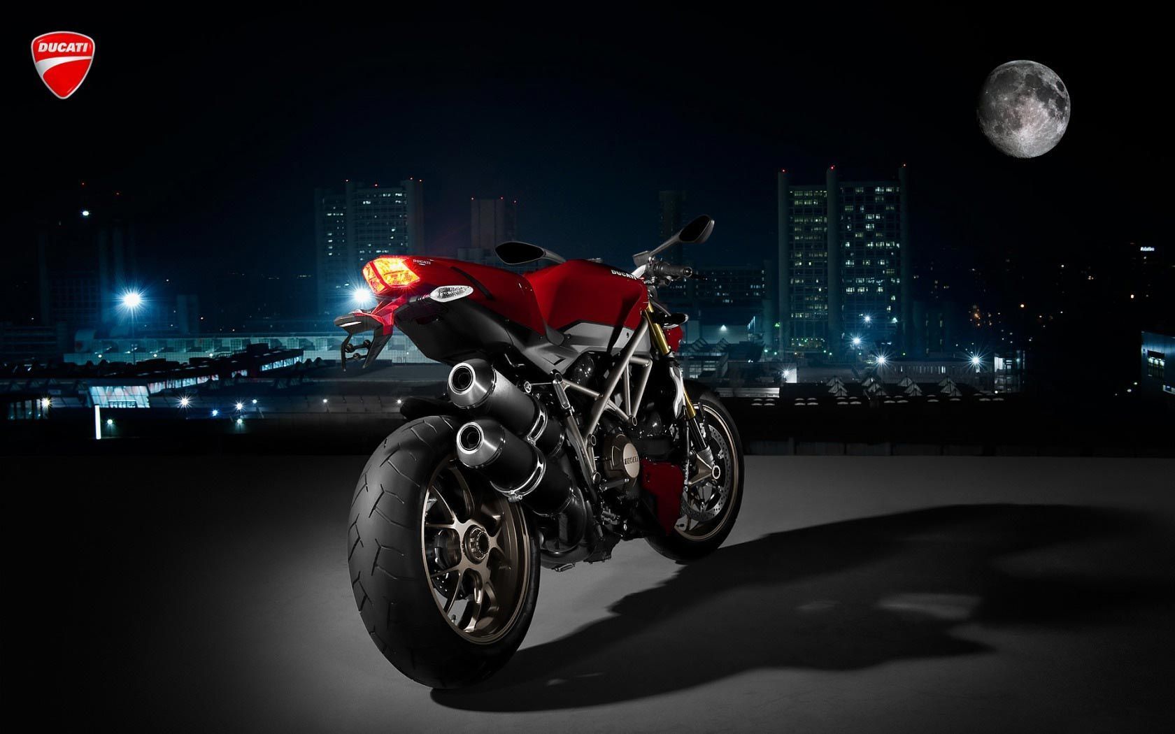 Ducati rossa città notturna, 1680x1050 900p, Laptop