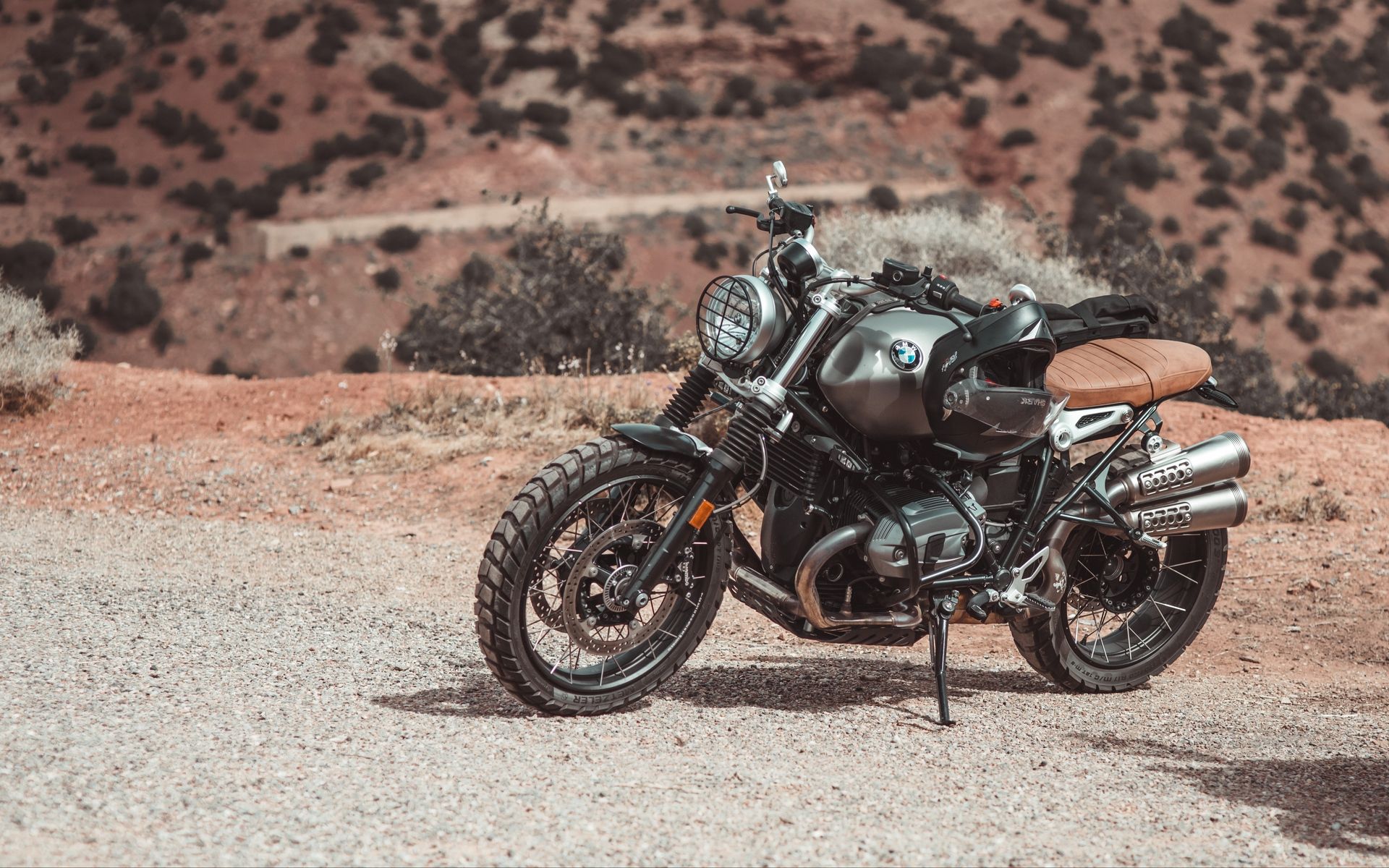 Moto BMW nel deserto, 1920x1200 Full HD+, Desktop