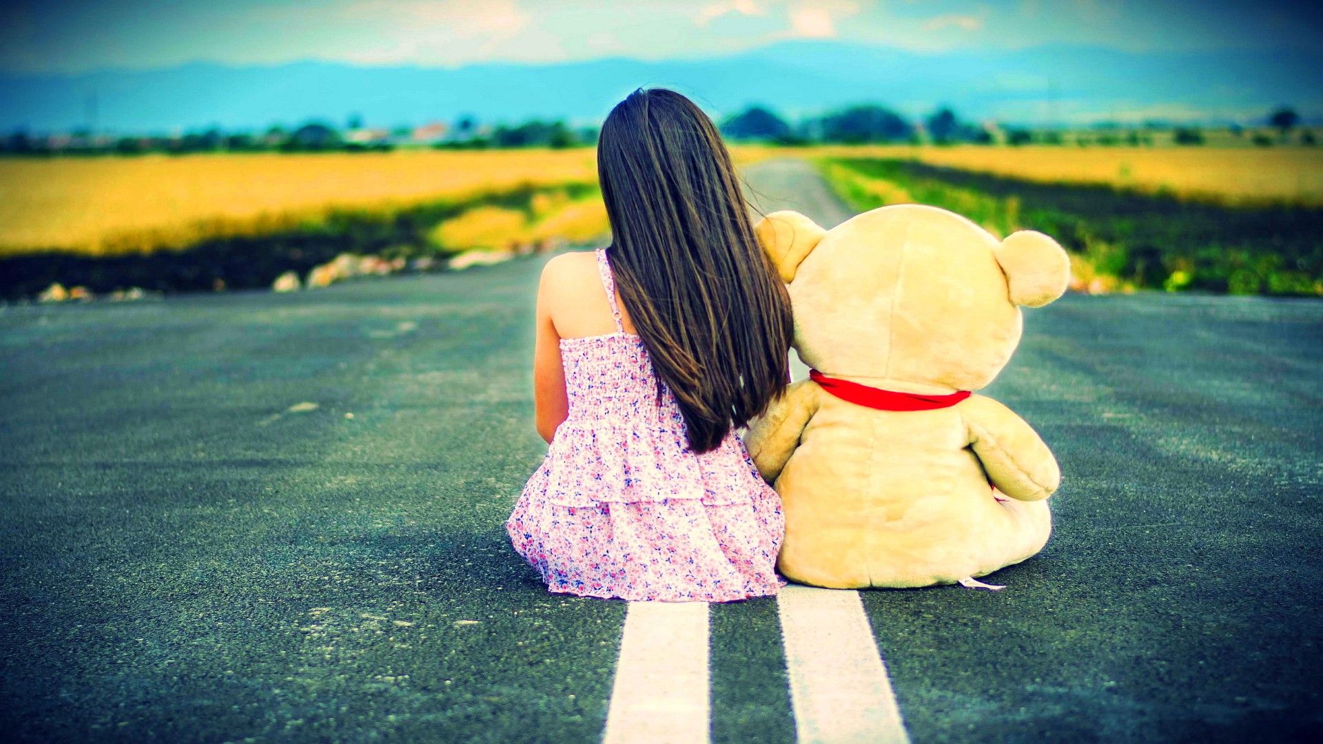 Bambina triste con orsacchiotto strada, 1920x1080 Full HD, Desktop