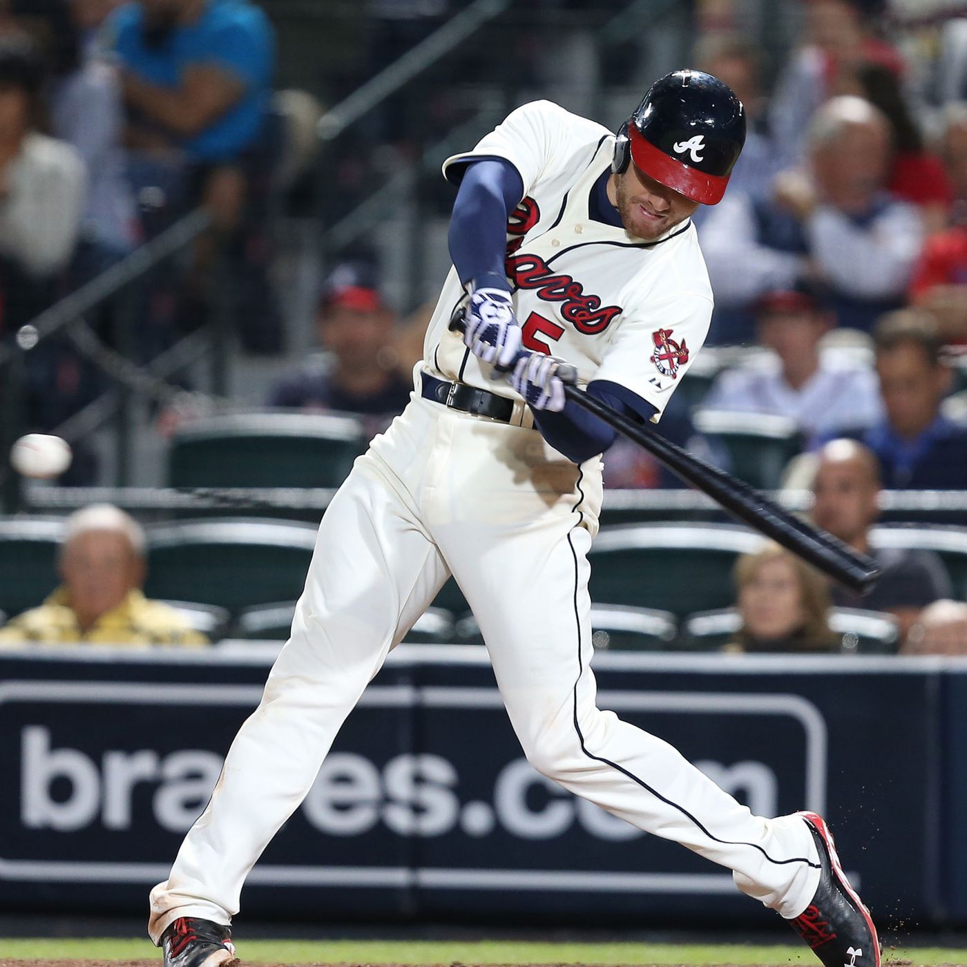 Giocatore baseball Braves batte, 1400x1400 720p, MacBook Air