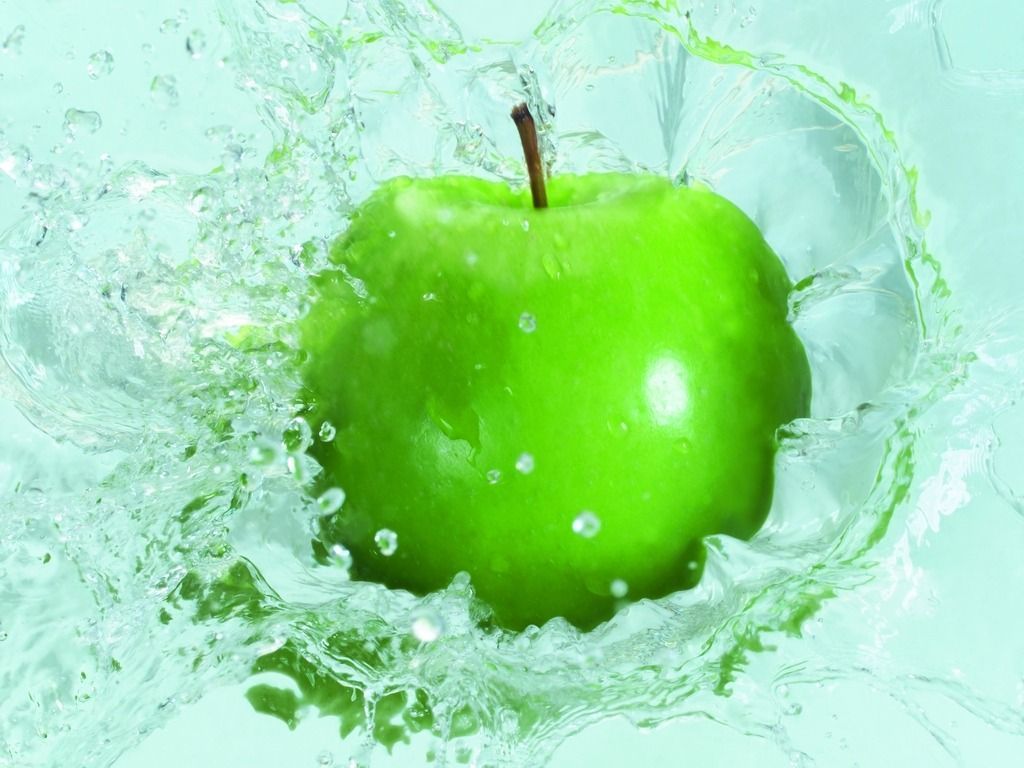 Mela verde con schizzi d'acqua, 1024x768 HD, Desktop