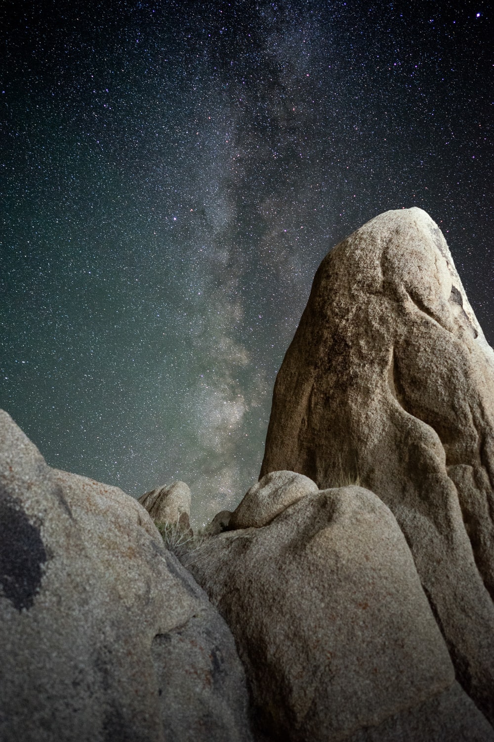 Formazioni rocciose sotto via lattea, 1000x1500 Verticale, Telefono