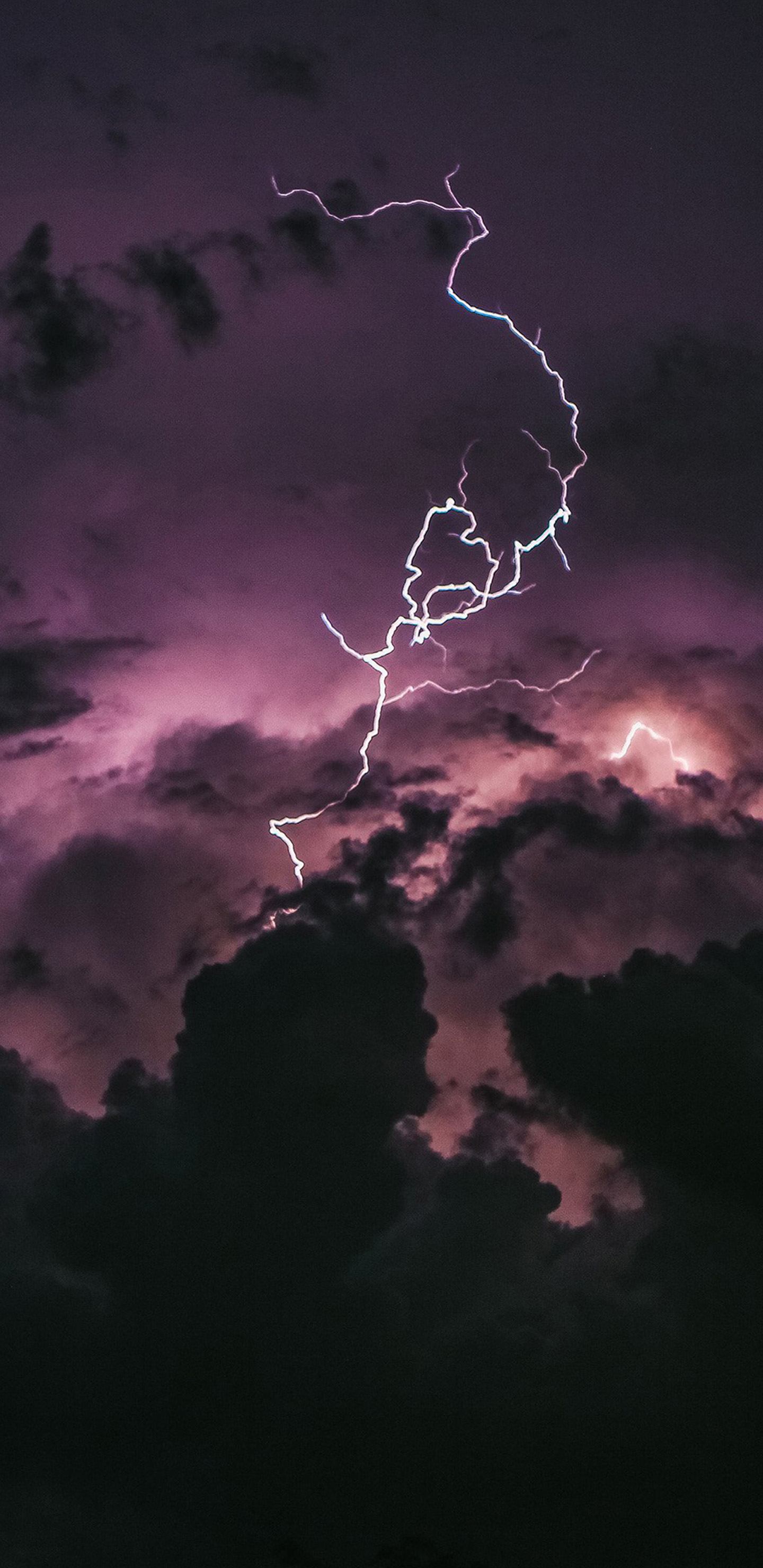 Fulmine su lago tempestoso, 1440x2560 Full HD Verticale, Smartphone