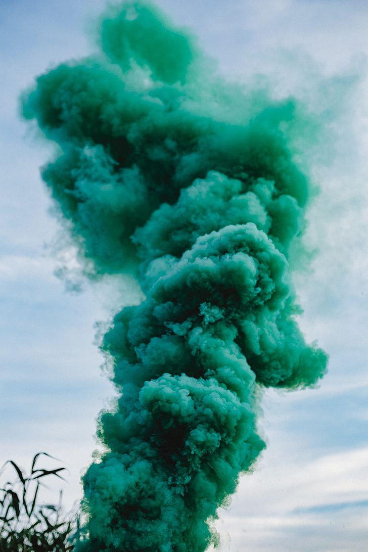 Fumo verde denso cielo, 728x1092 Full HD Verticale, iPhone
