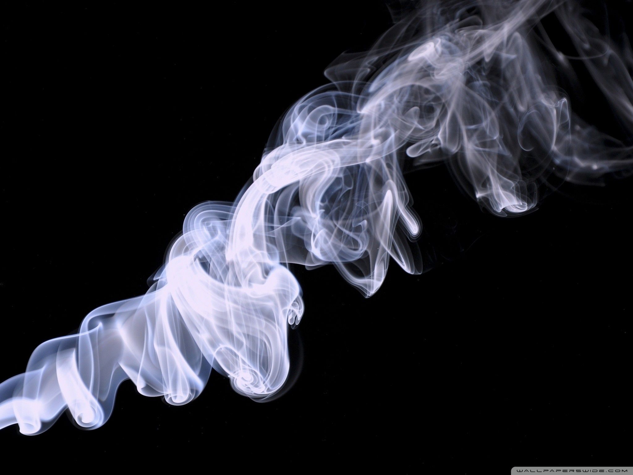 Fumo bianco su sfondo nero, 2048x1536 2K, Desktop