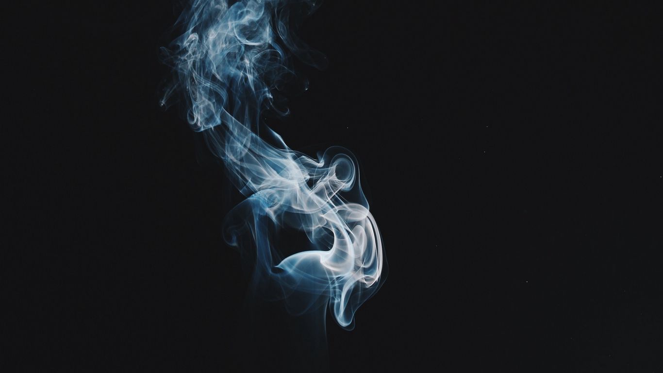 Fumo bianco su sfondo nero, 1366x768 720p, Ultrabook