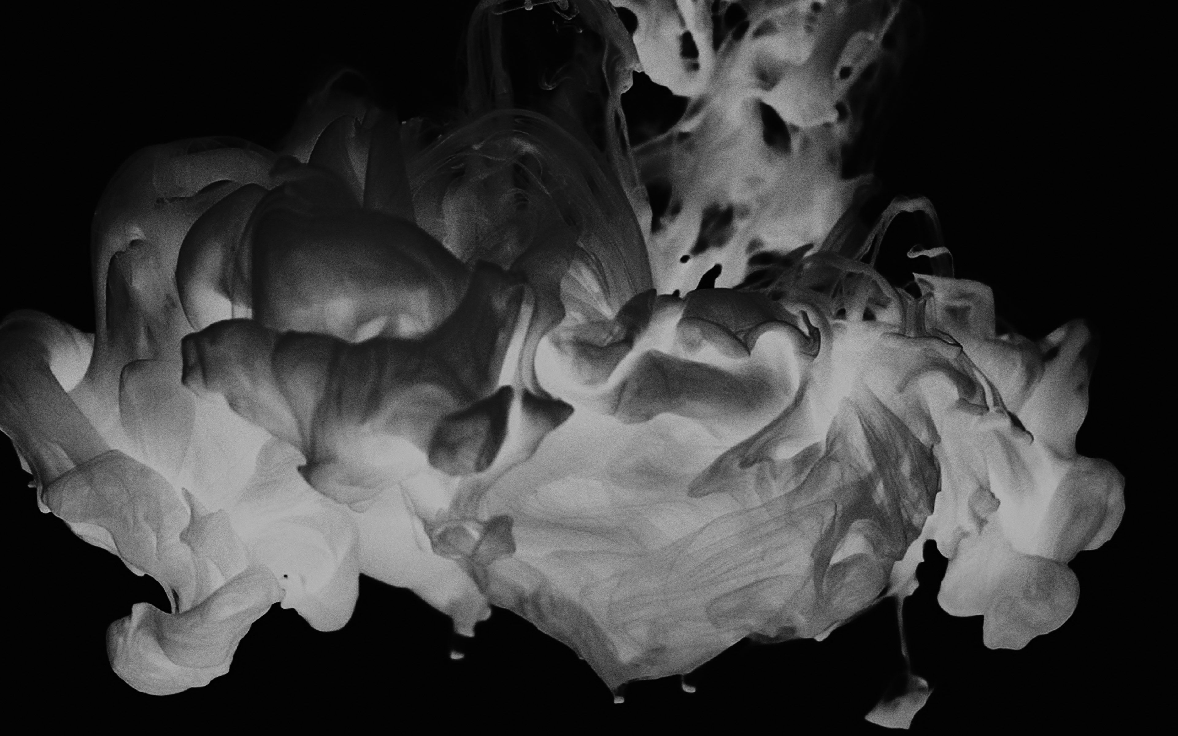 Fumo bianco su sfondo nero, 3840x2400 UHD, Dell XPS