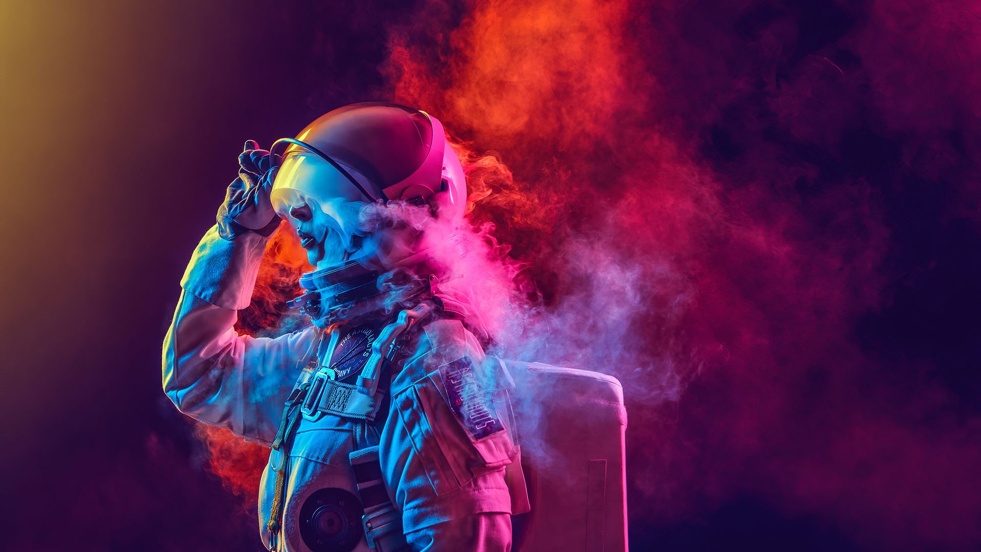 Astronauta con fumo colorato, 1920x1080 Full HD 1080p, Lenovo Legion