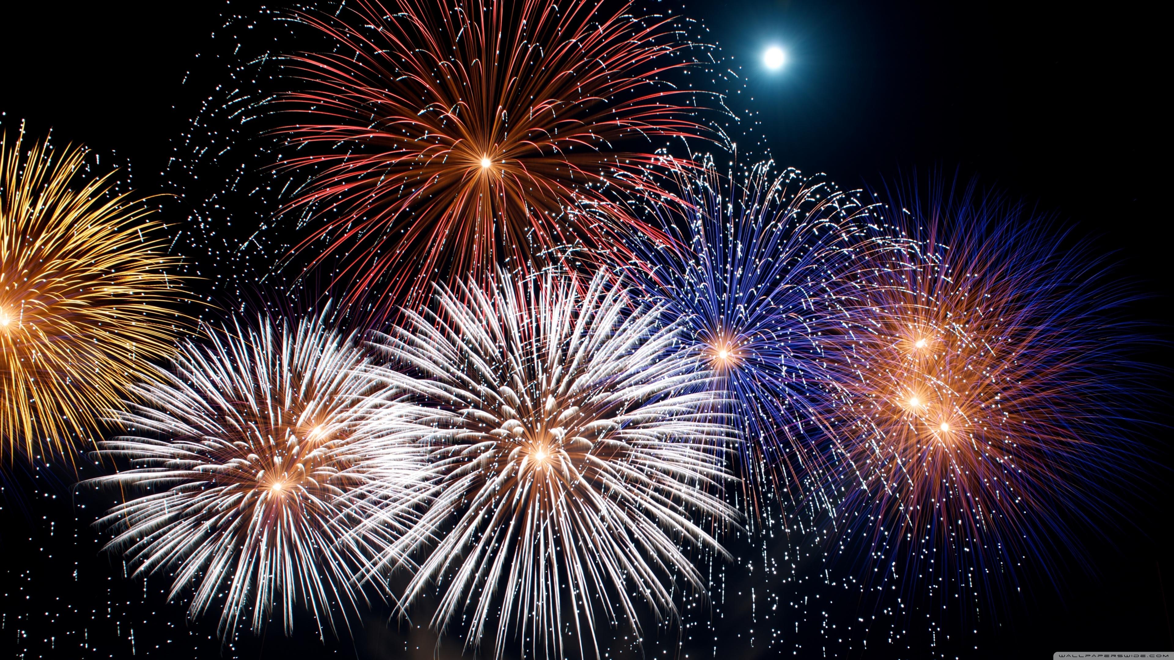 Fuochi d'artificio con luna, 3840x2160 UHD, PC 4K