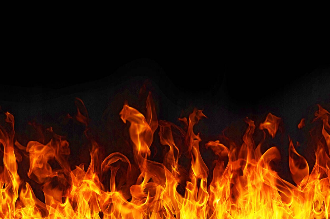Fiamme di fuoco su nero, 1251x833 HD, Acer Nitro