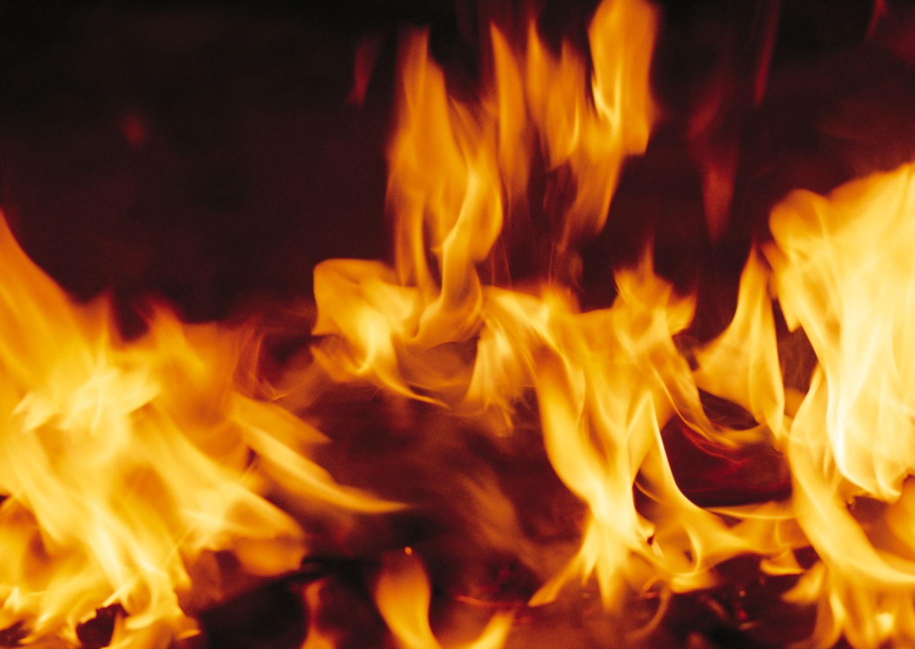 Fiamme di fuoco arancioni, 1829x1298 HD Ready, PC Desktop