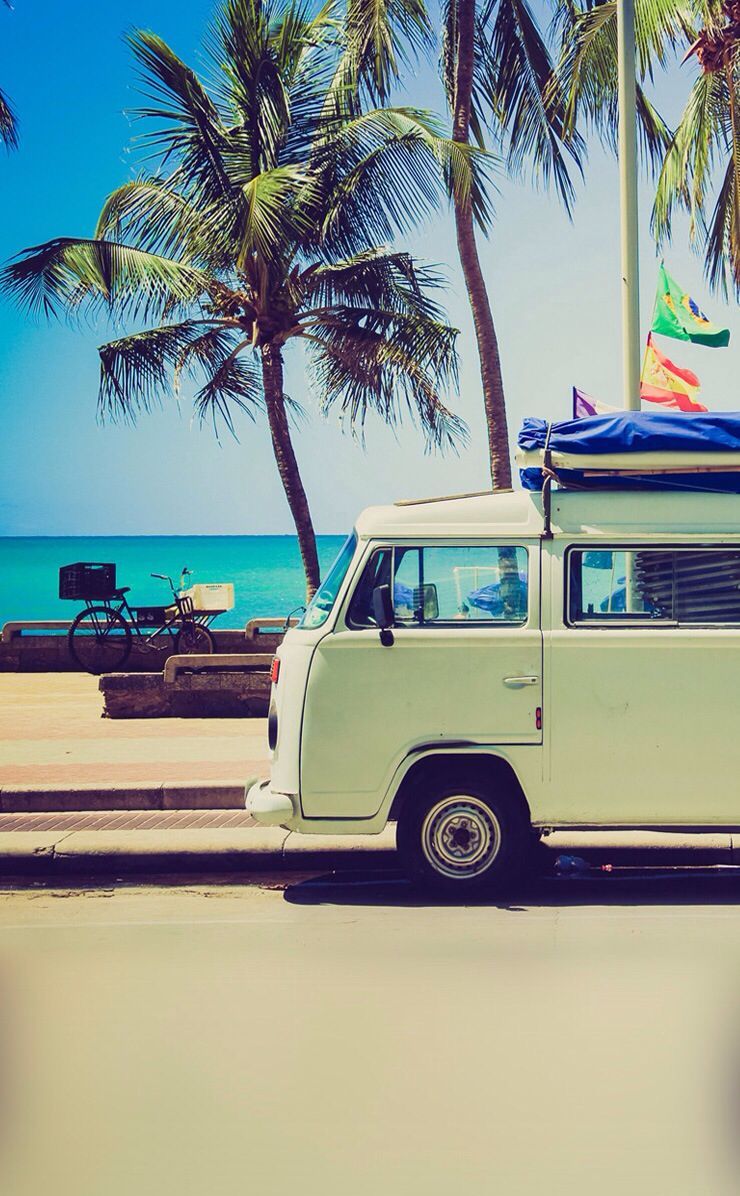 Furgone VW vintage in spiaggia, 740x1196 Verticale, Mobile