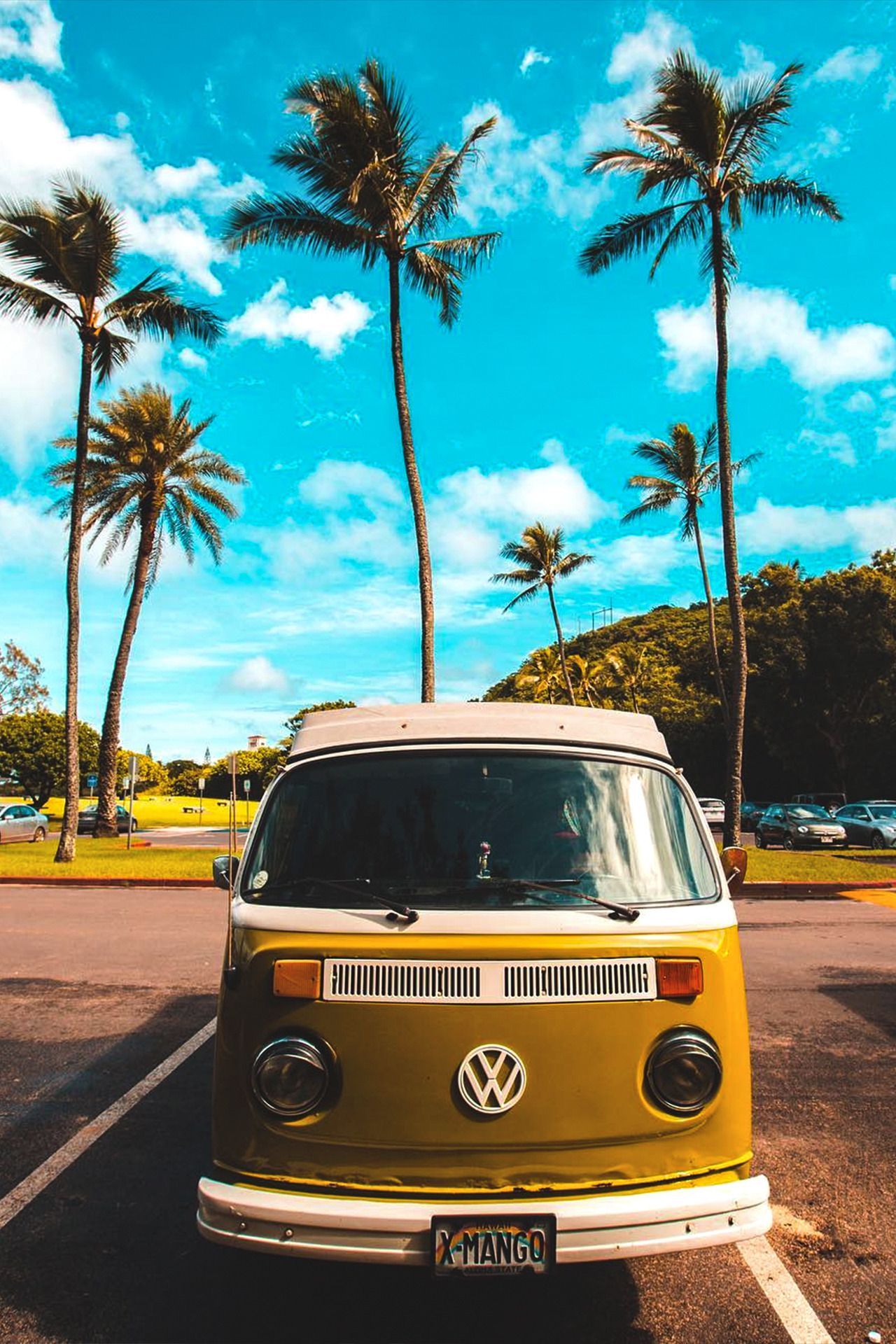 Furgone VW giallo spiaggia, 1280x1920 Full HD Verticale, Smartphone