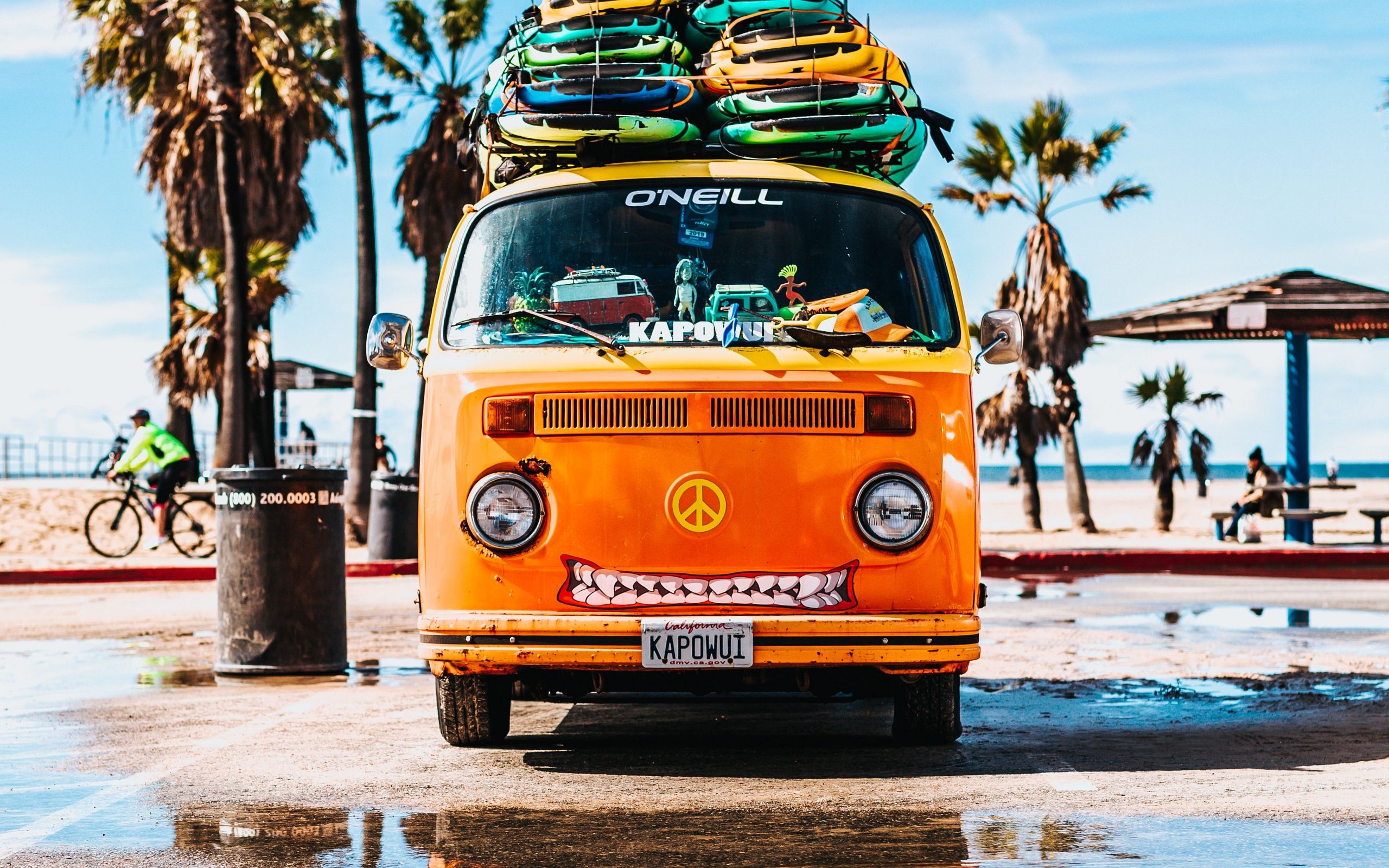 Furgone VW arancione in spiaggia, 2560x1600 WQXGA, PC