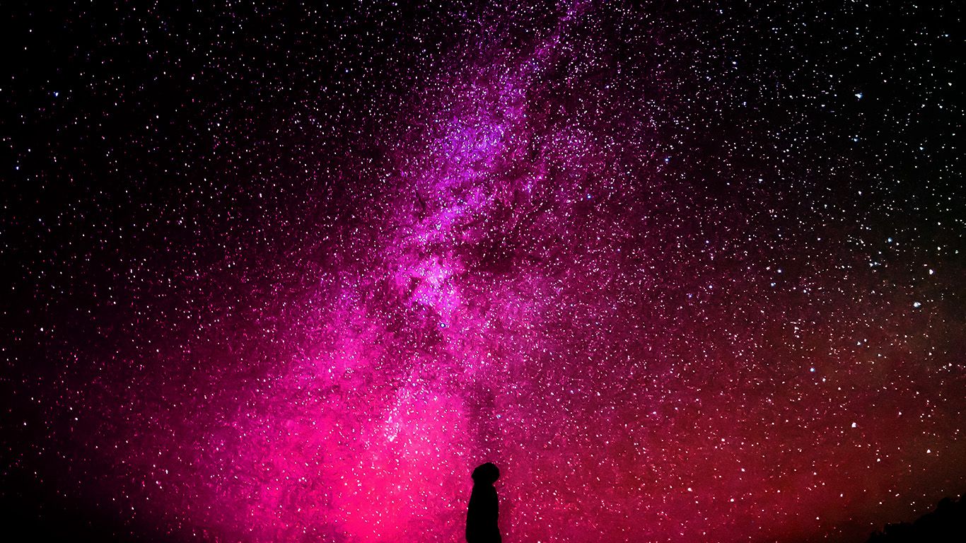 Silhouette sotto Via Lattea rosa, 1366x768 HD, Notebook Gaming