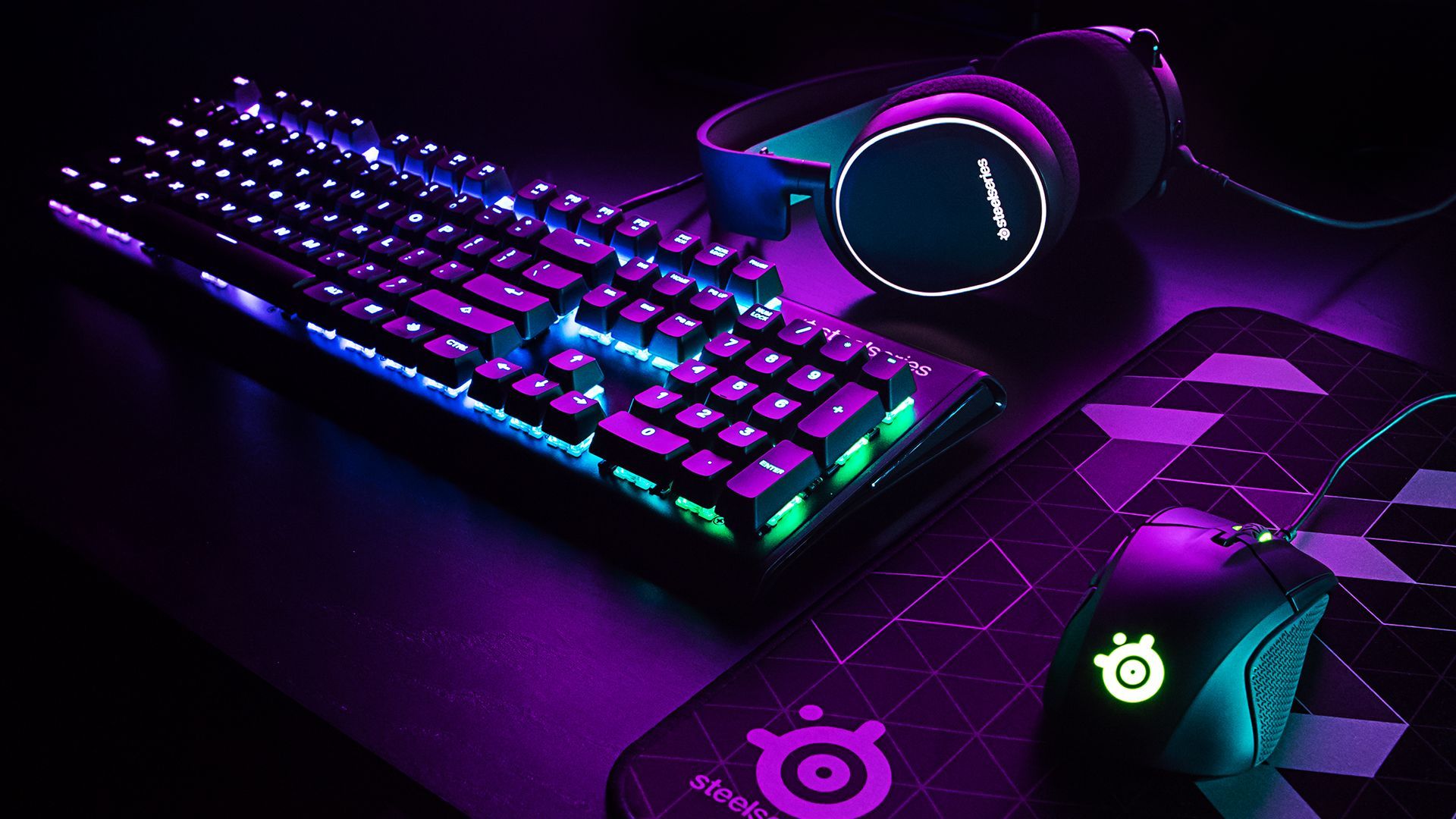 Setup gaming RGB SteelSeries, 1920x1080 Full HD 1080p, PC