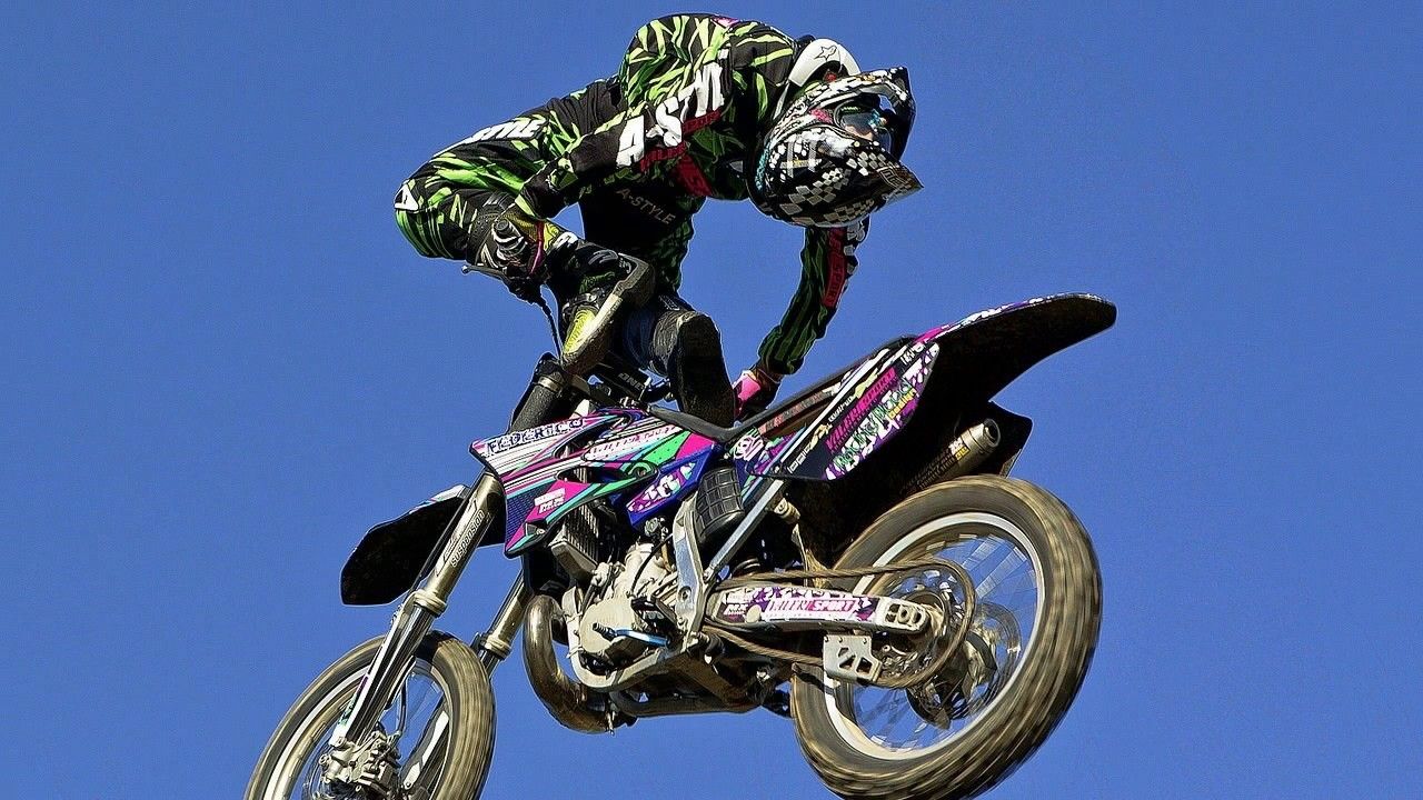 Motocross moto salto aria, 1280x720 720p, PC