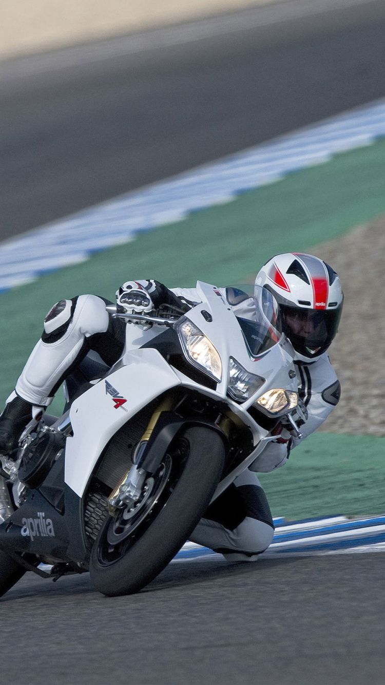 Moto sportiva bianca in curva, 750x1334 Verticale, Mobile