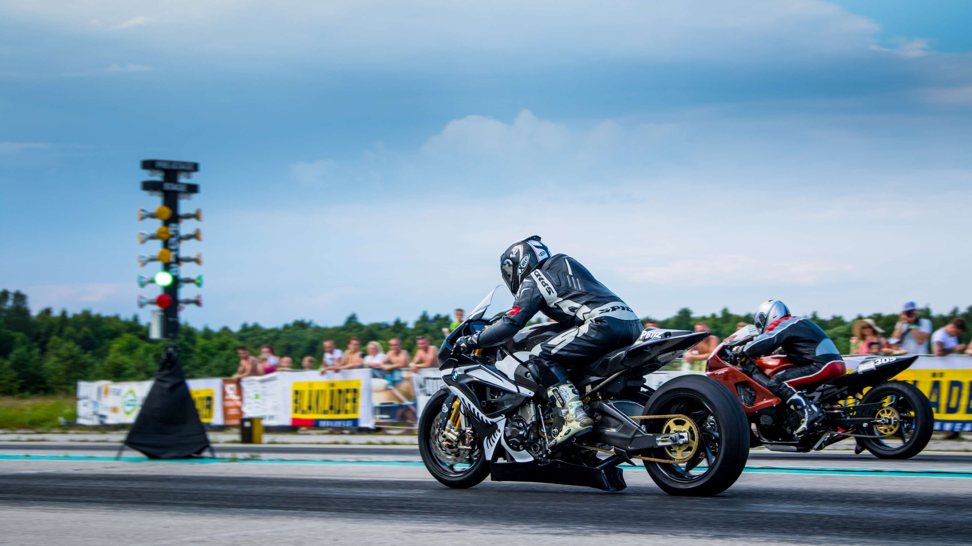 Moto da gara in pista, 3840x2160 Ultra HD, Monitor 4K