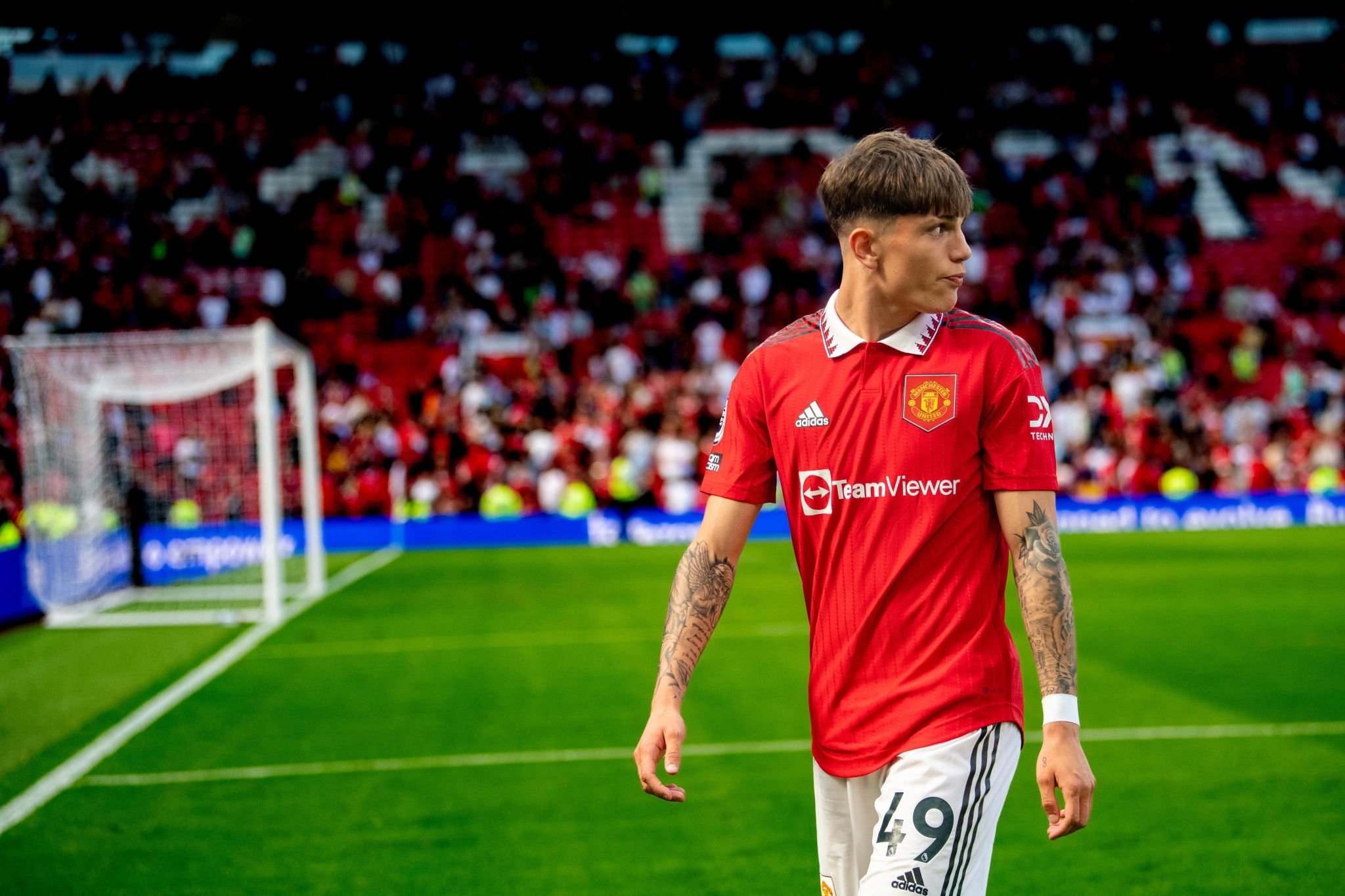 Calciatore Manchester United in campo, 2048x1365 alta risoluzione, PC