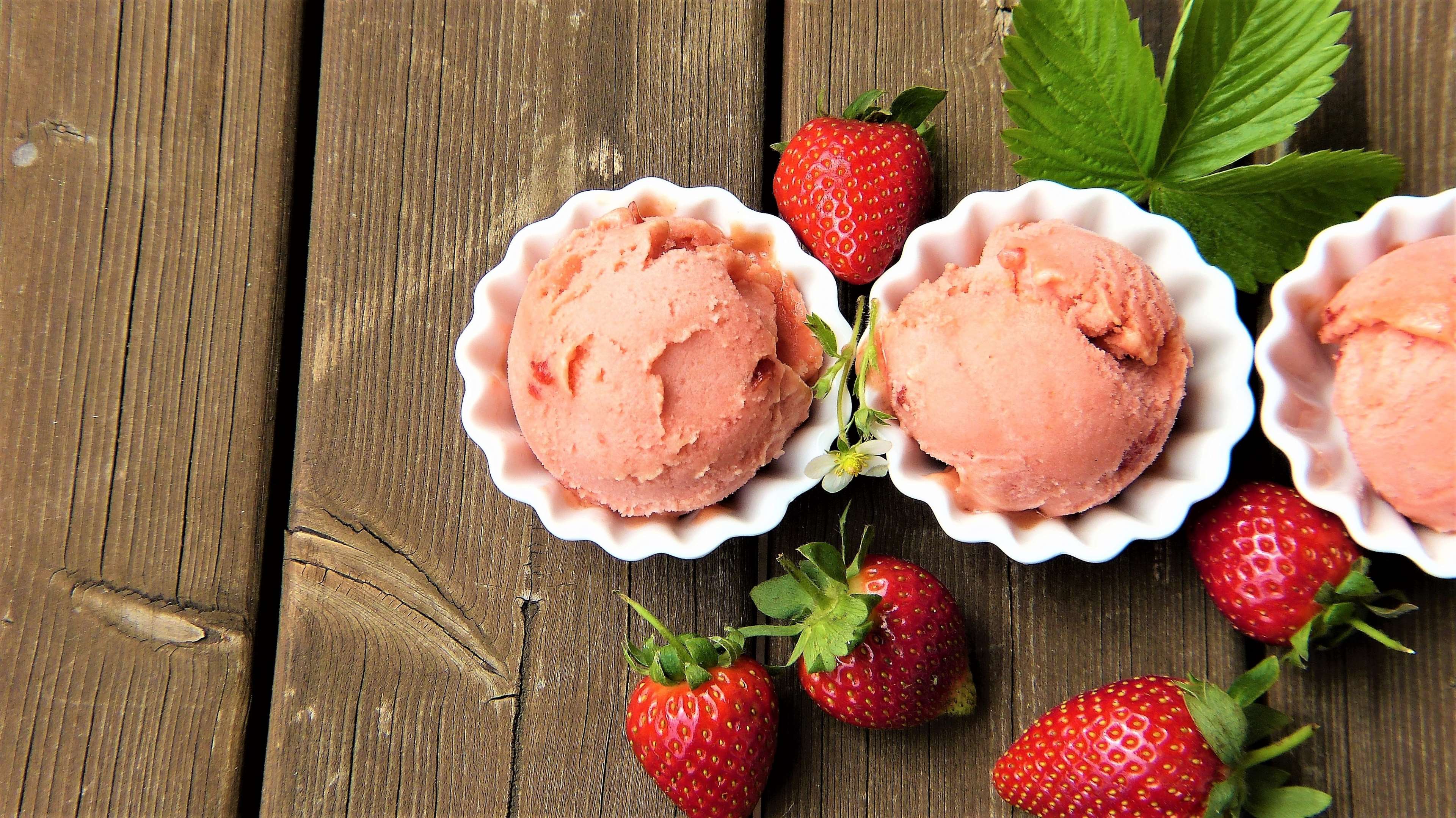 Gelato alla fragola e frutta, 3840x2158 4K Ultra HD, Smart TV 4K