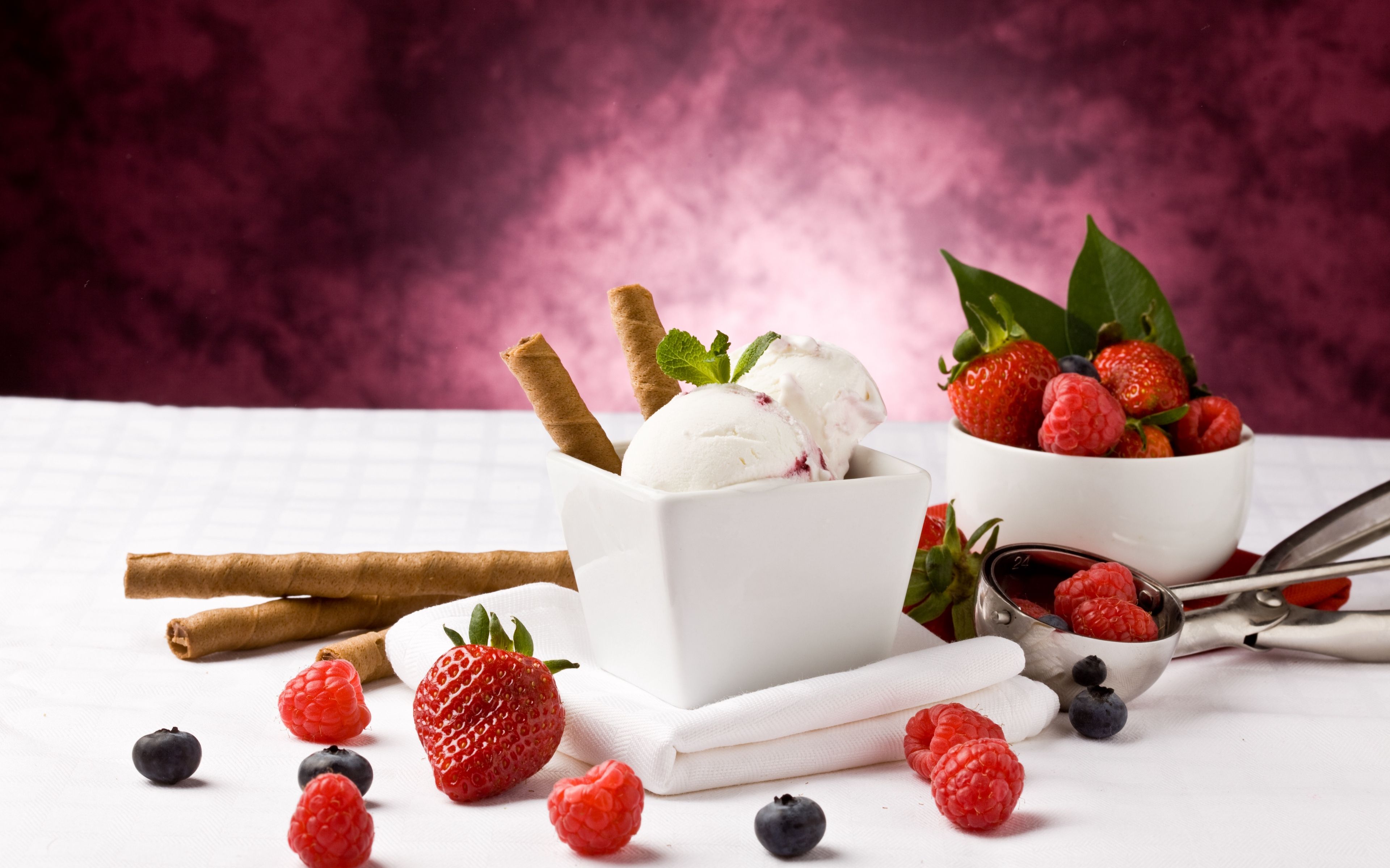 Gelato con fragole e lamponi, 3840x2400 Ultra HD, 4K TV