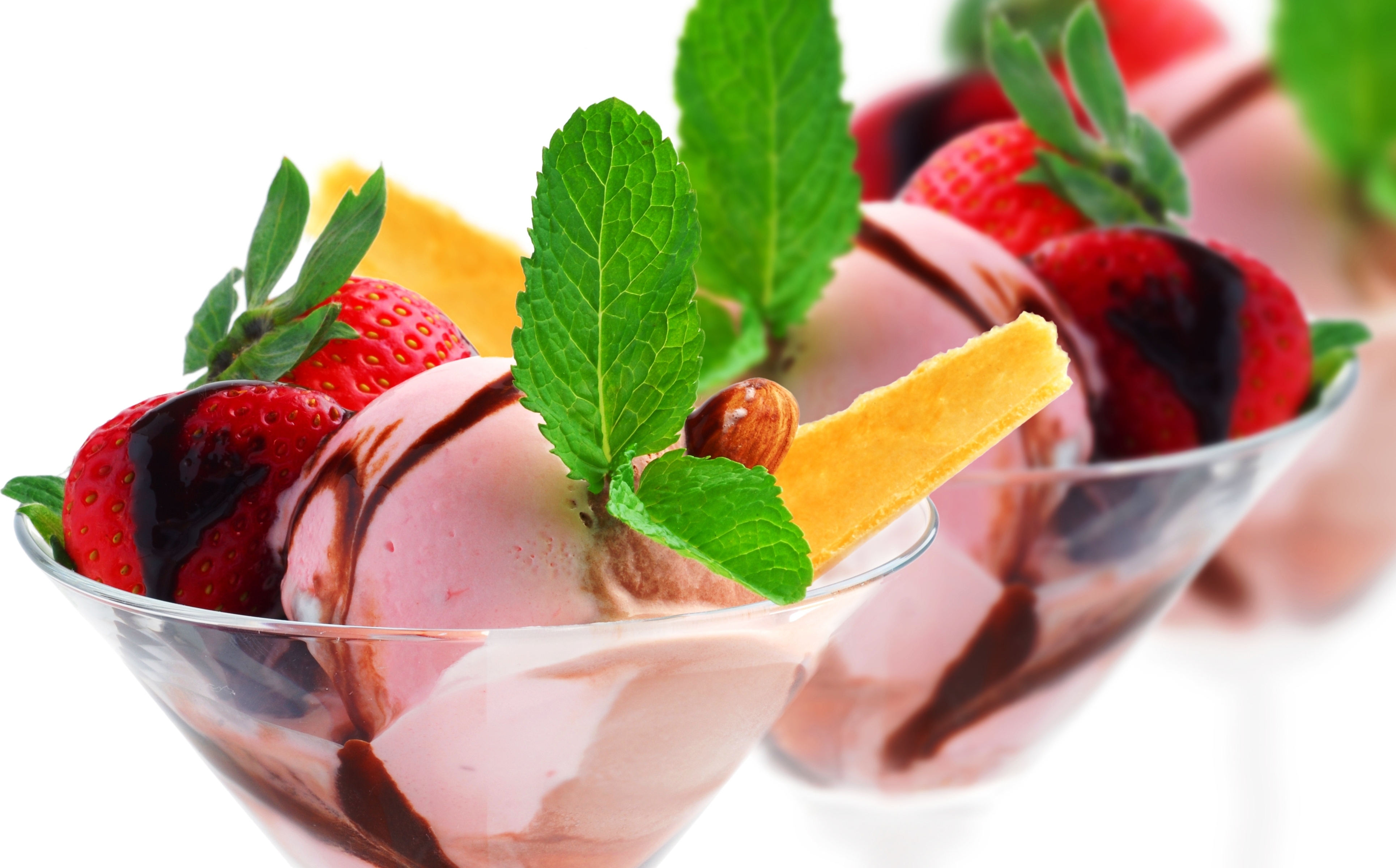 Gelato con fragole e menta, 3860x2400 4K Ultra HD, Monitor 4K