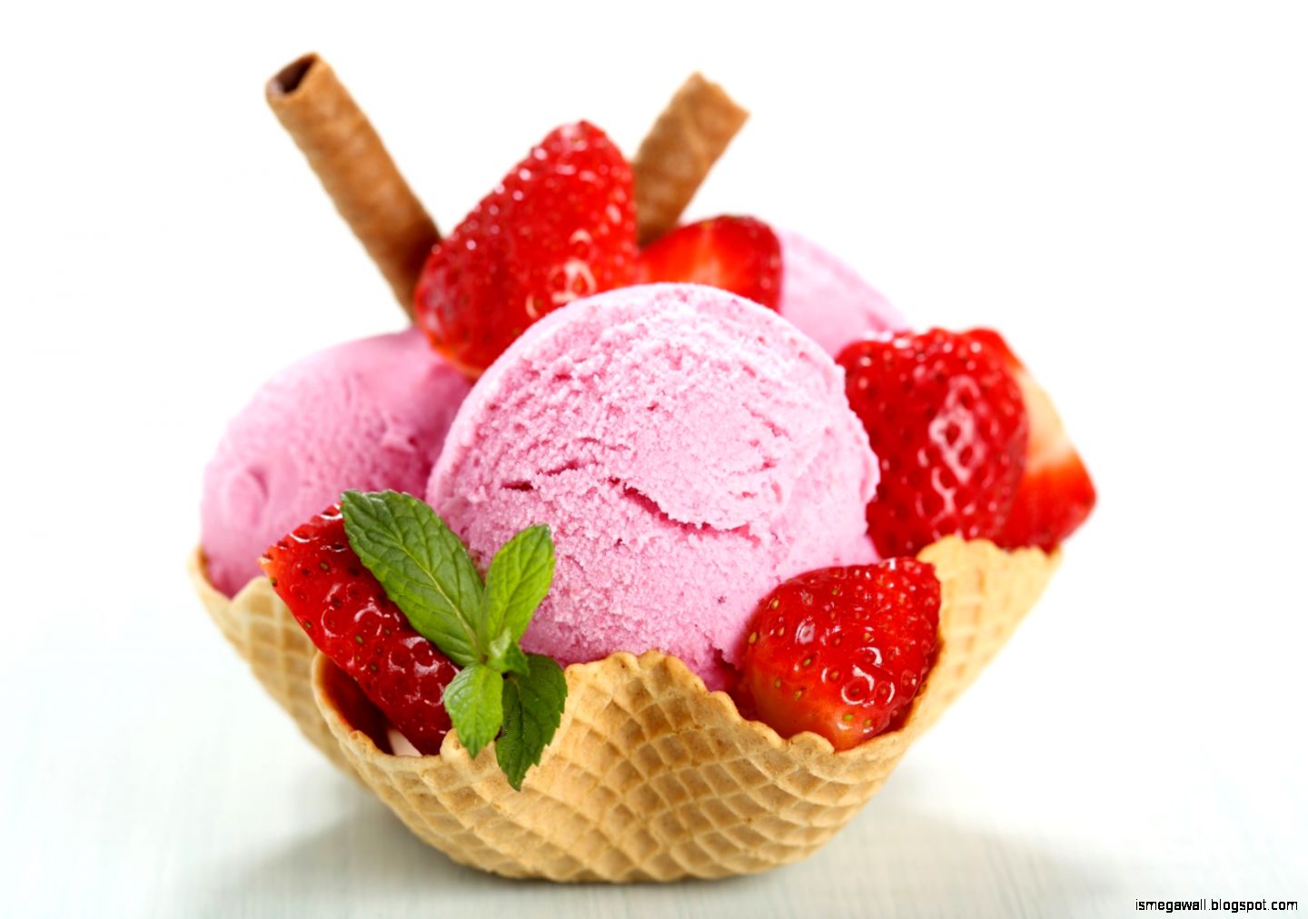 Coppa gelato fragola con fragole, 1440x1012 HD, Desktop