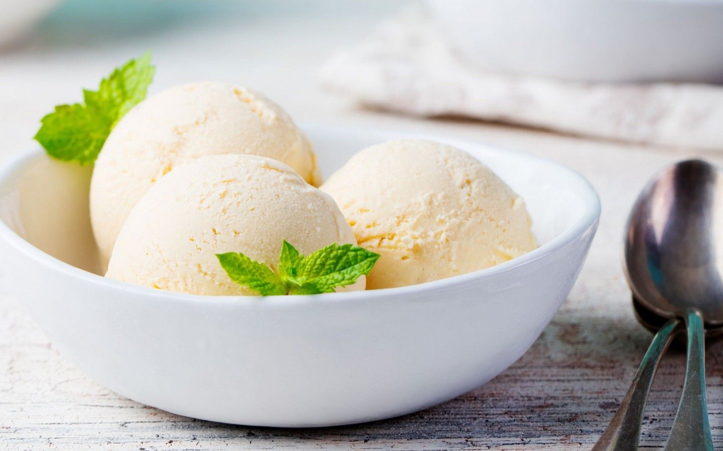 Gelato alla vaniglia con menta, 1440x900 720p, Laptop