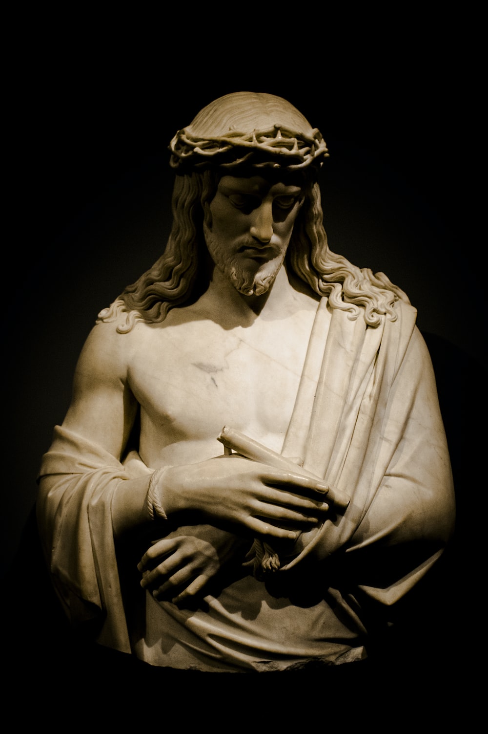 Statua Gesù Cristo corona spine, 1000x1502 Full HD Verticale, Smartphone