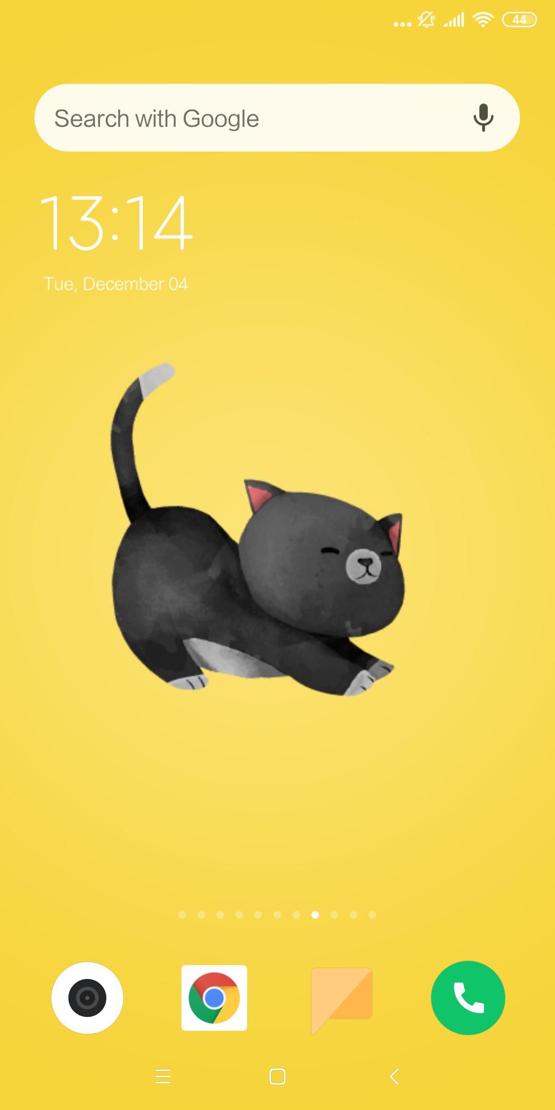 Gatto nero stiracchiato sfondo giallo, 1080x2160 Verticale, Telefono