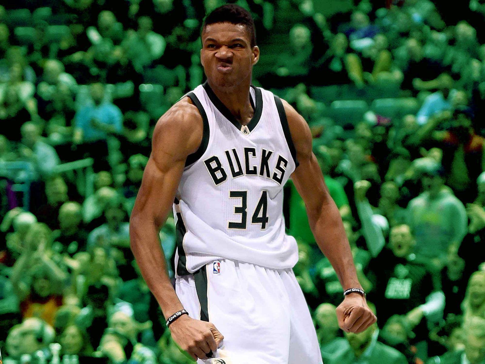Giannis Antetokounmpo Bucks basket, 1600x1200 HD, ROG Asus Laptop