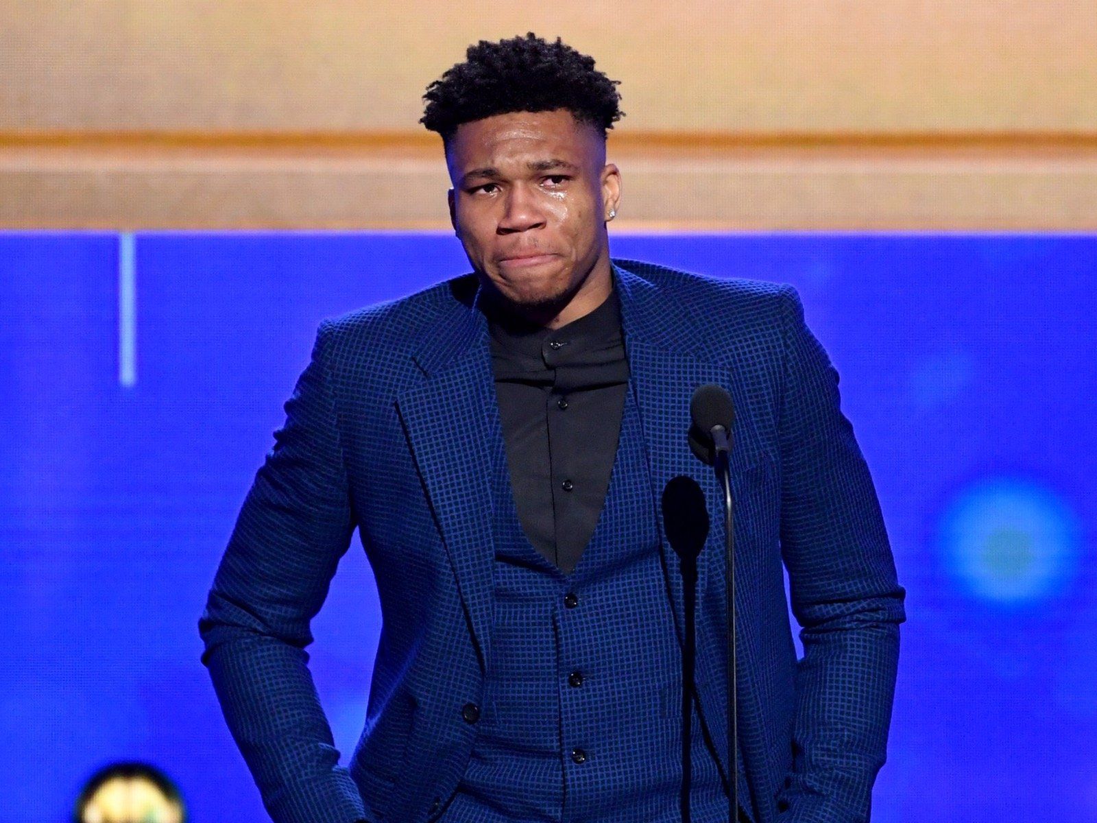 Giannis Antetokounmpo Bucks MVP, 1600x1200 900p, PC