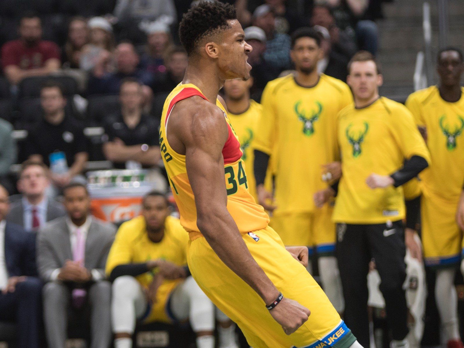 Giannis Antetokounmpo Milwaukee Bucks, 1366x768 720p, PC