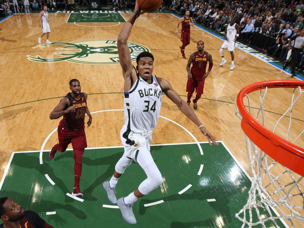 Giannis Antetokounmpo schiacciata Bucks, 1024x768 HD, iMac