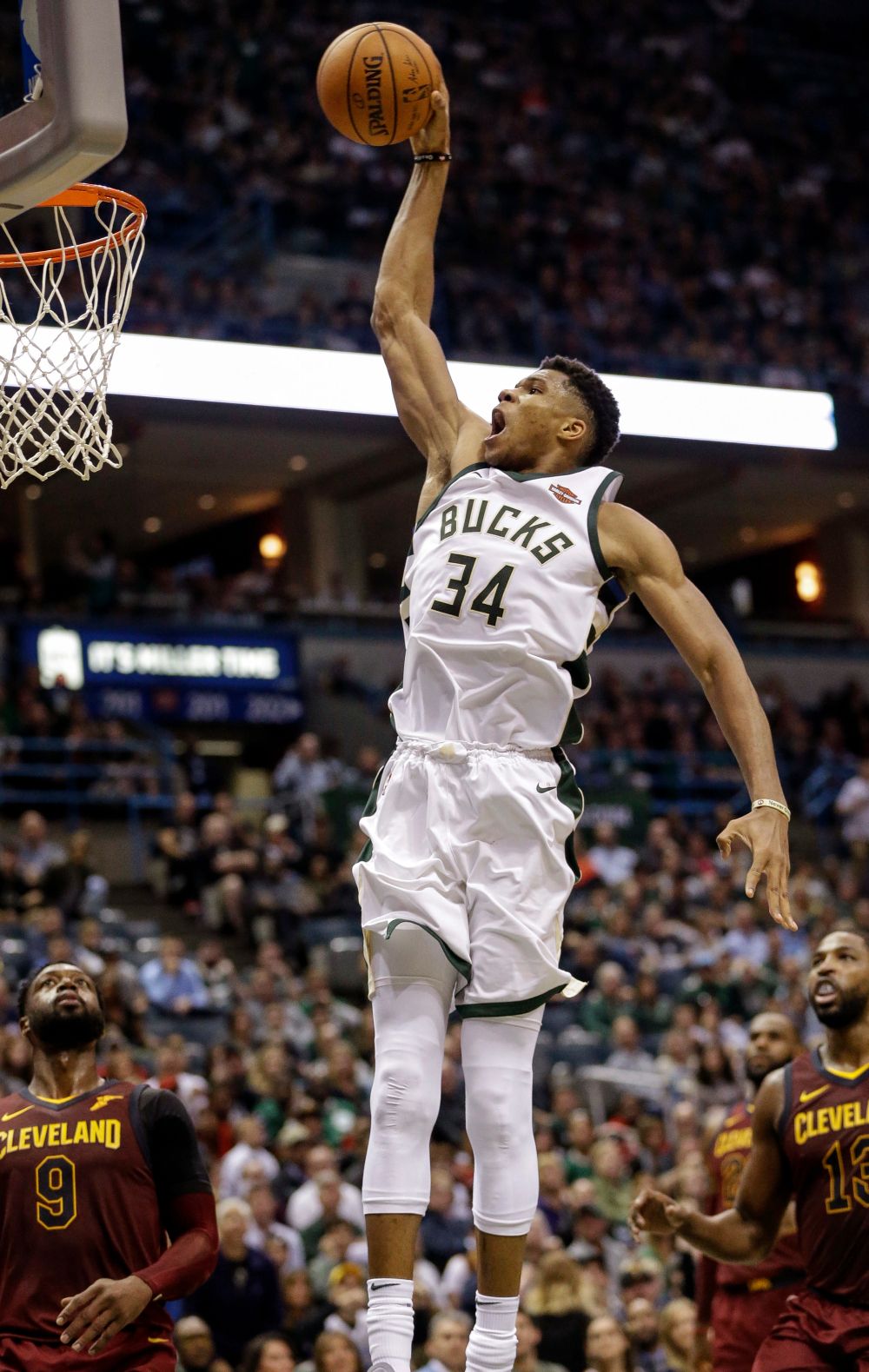 Giannis Antetokounmpo schiacciata Bucks, 1000x1579 Full HD Verticale, Smartphone