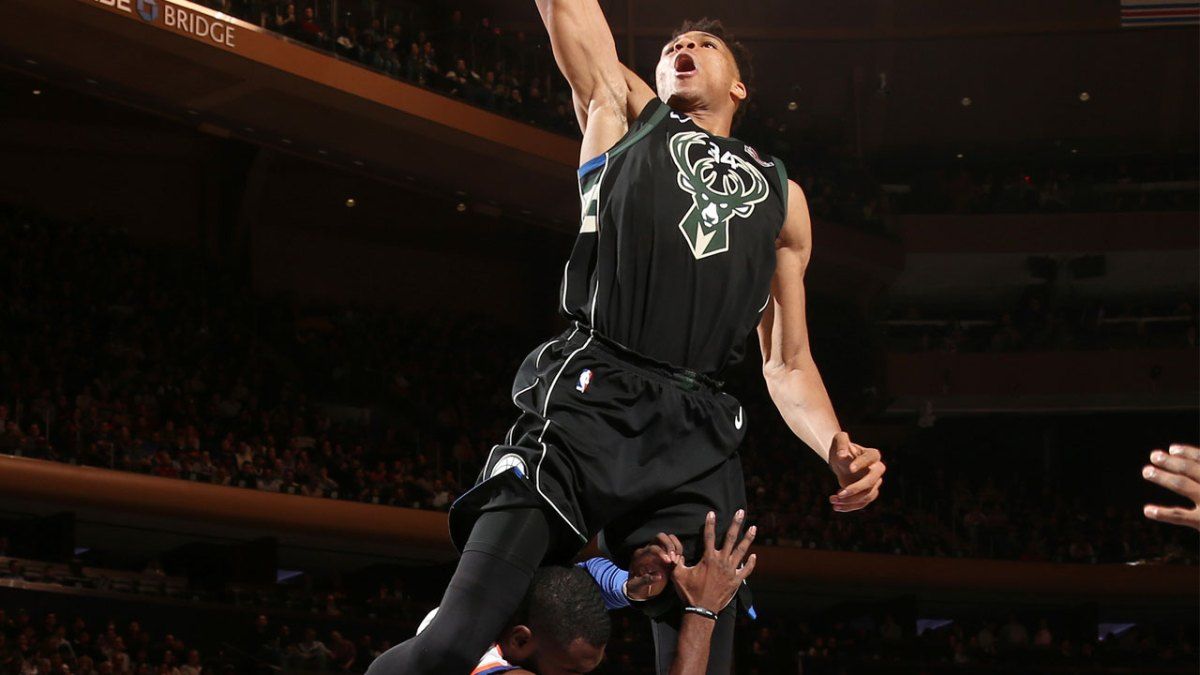 Giocatore NBA schiacciata canestro, 700x1500 Verticale, Telefono
